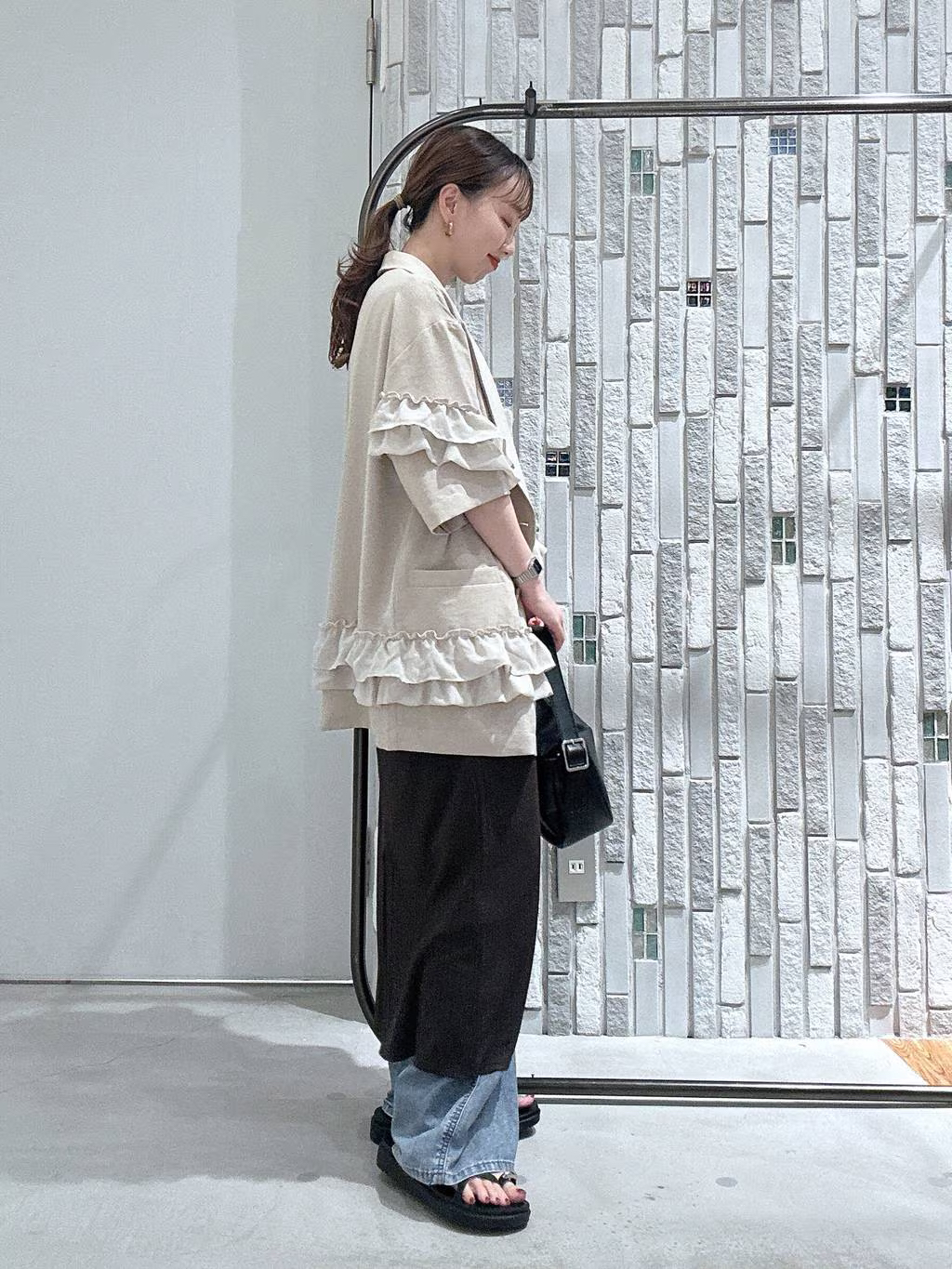 日本荷葉邊西裝褸
