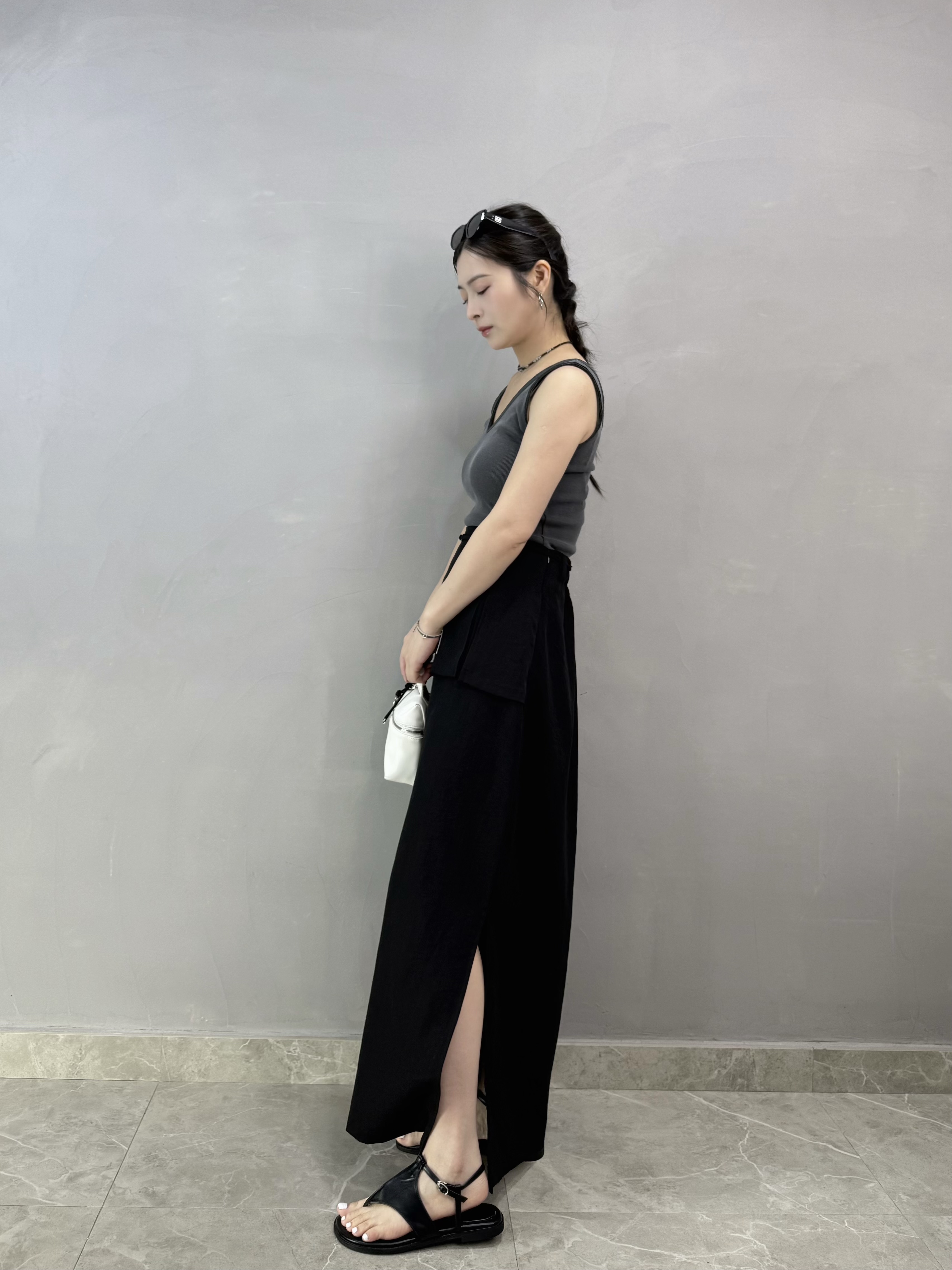  T75 V領剪邊暗紋背心