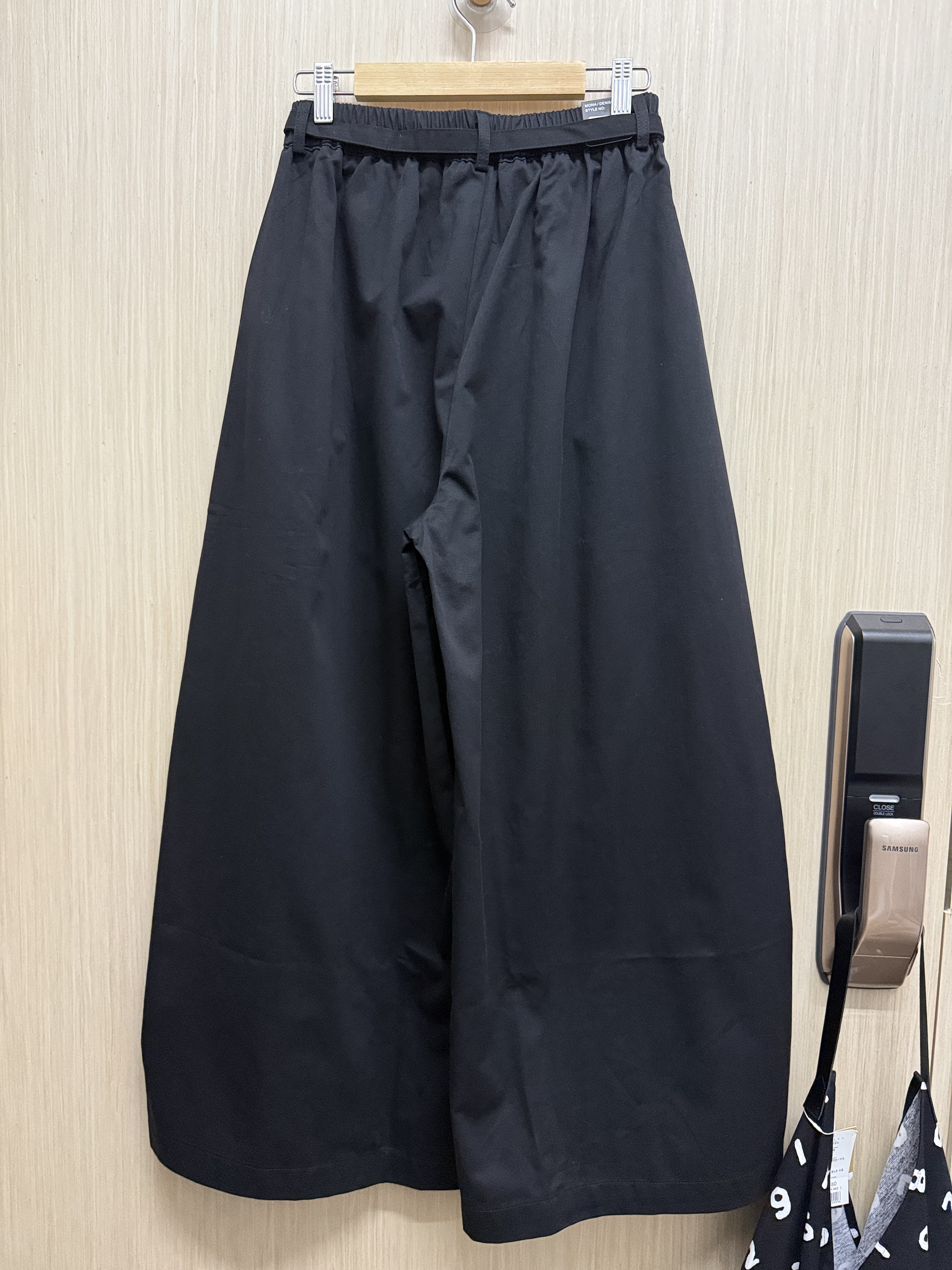 繭型闊腳褲(連𝐛𝐞𝐥𝐭)