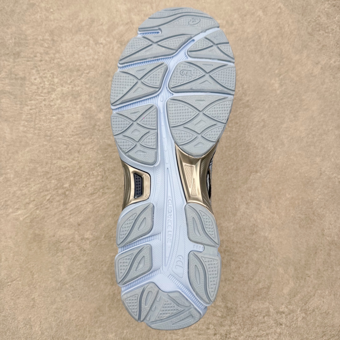 Asics Gel-Cumulus 16