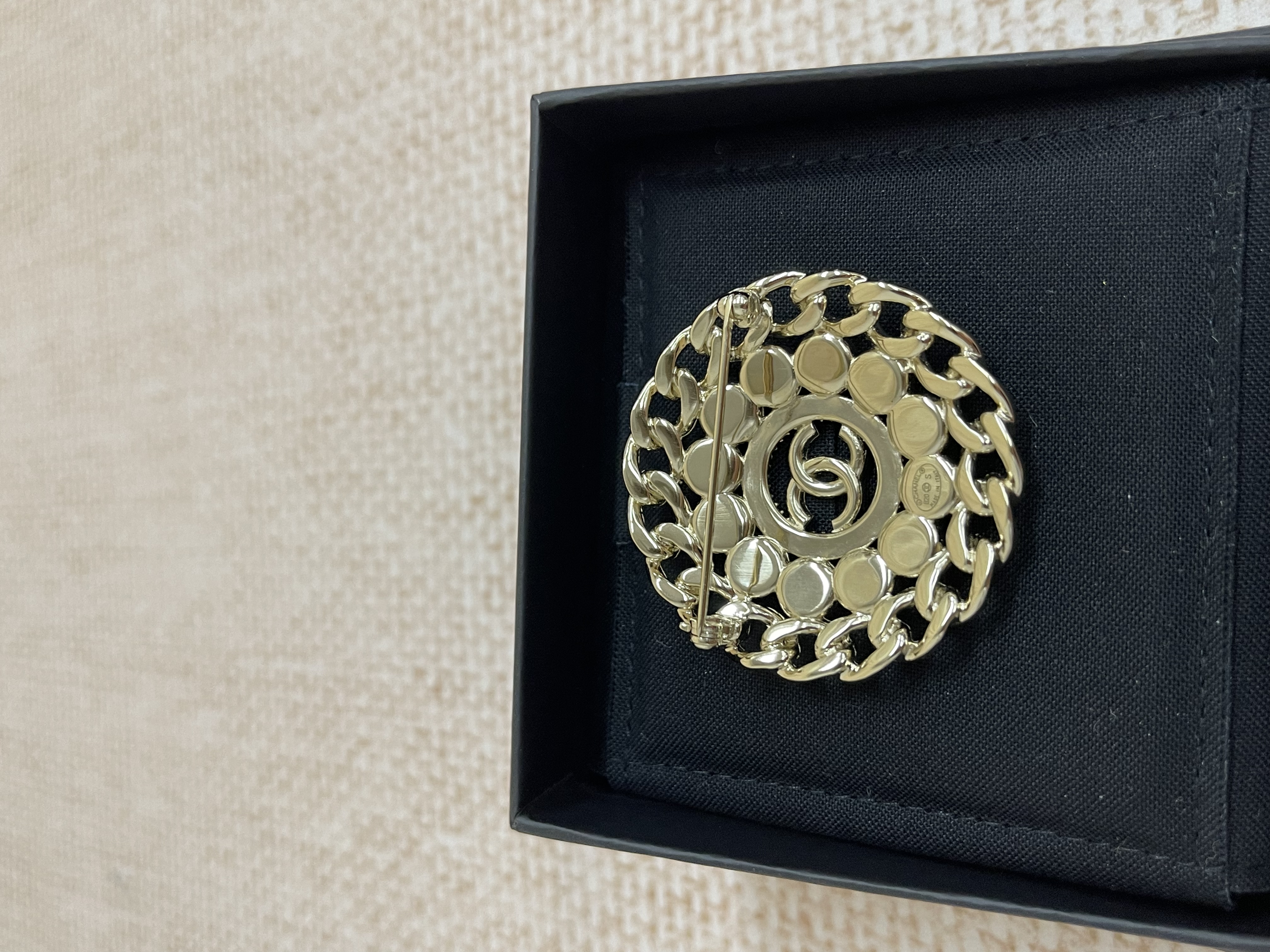 Pre-owned Chanel Brooches / Product Code: 26022115