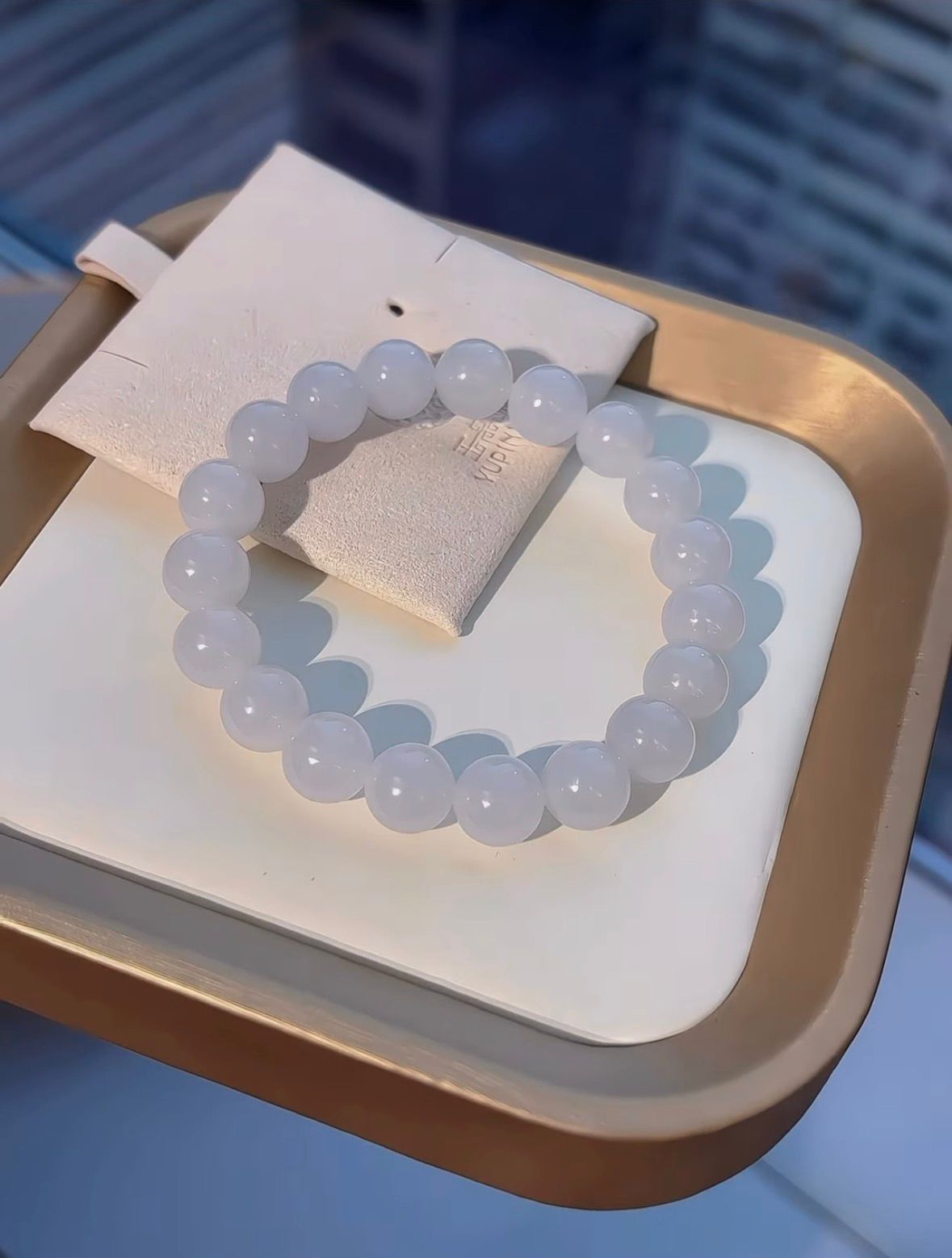 10mm 白月光翡翠手串