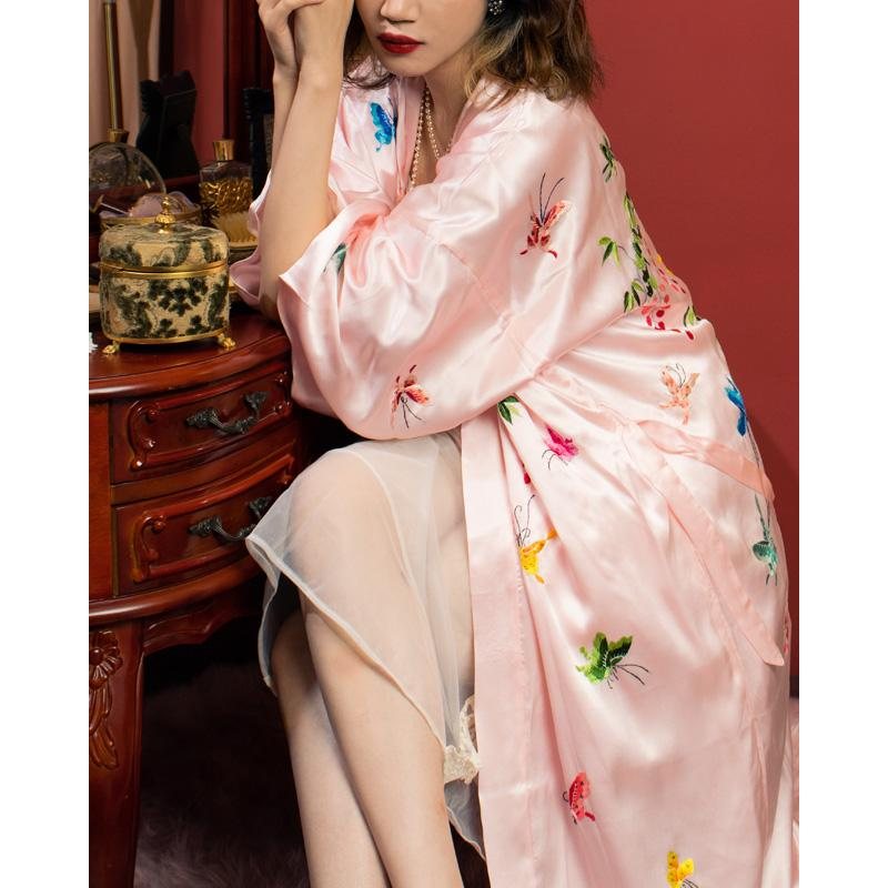Vintage c.a. 1990s Made in China Hand-Embroidered Silk Bathrobe NEW OLD STOCK- Butterfly
