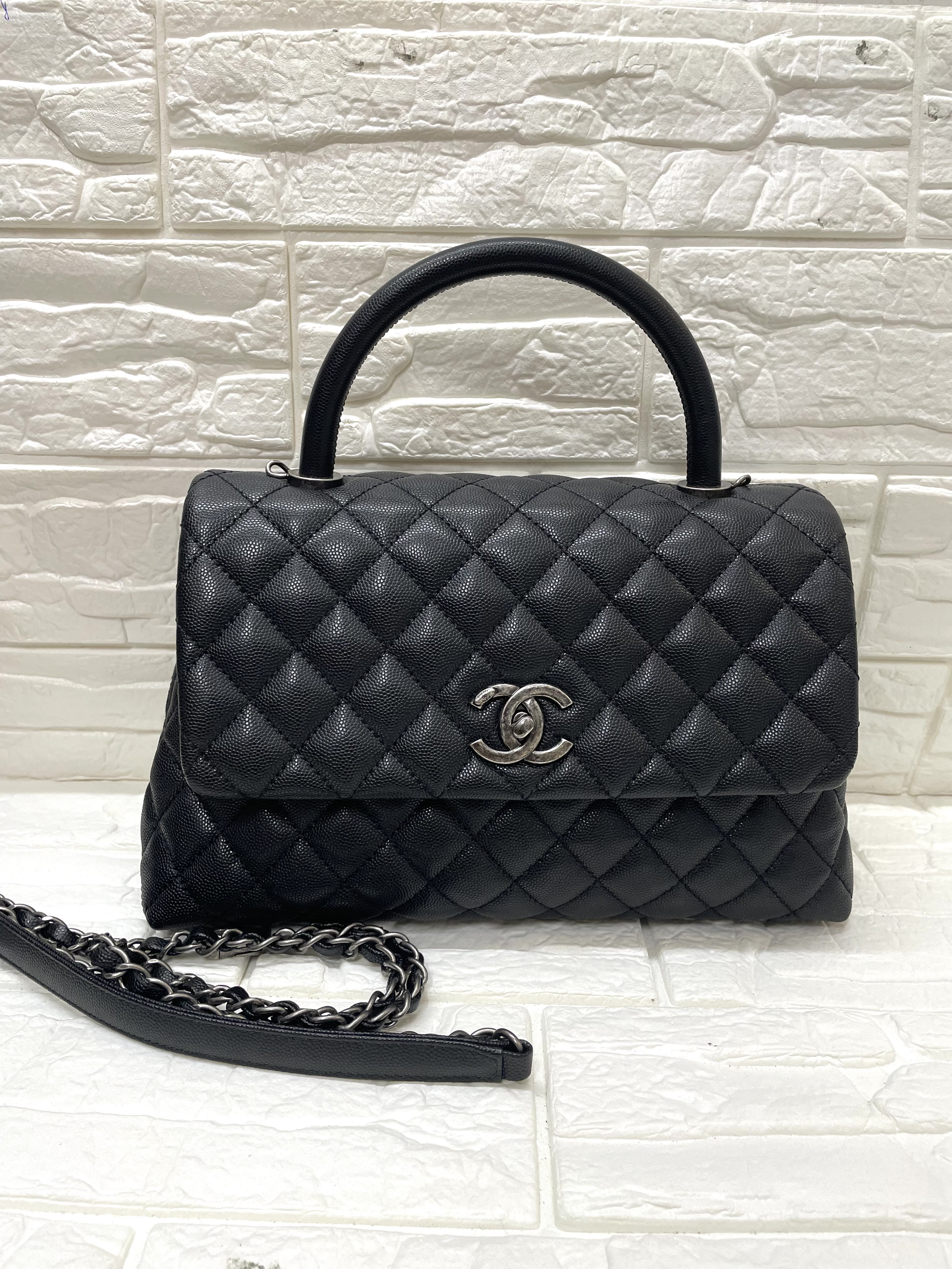 Pre-owned Chanel Coco Handle Medium