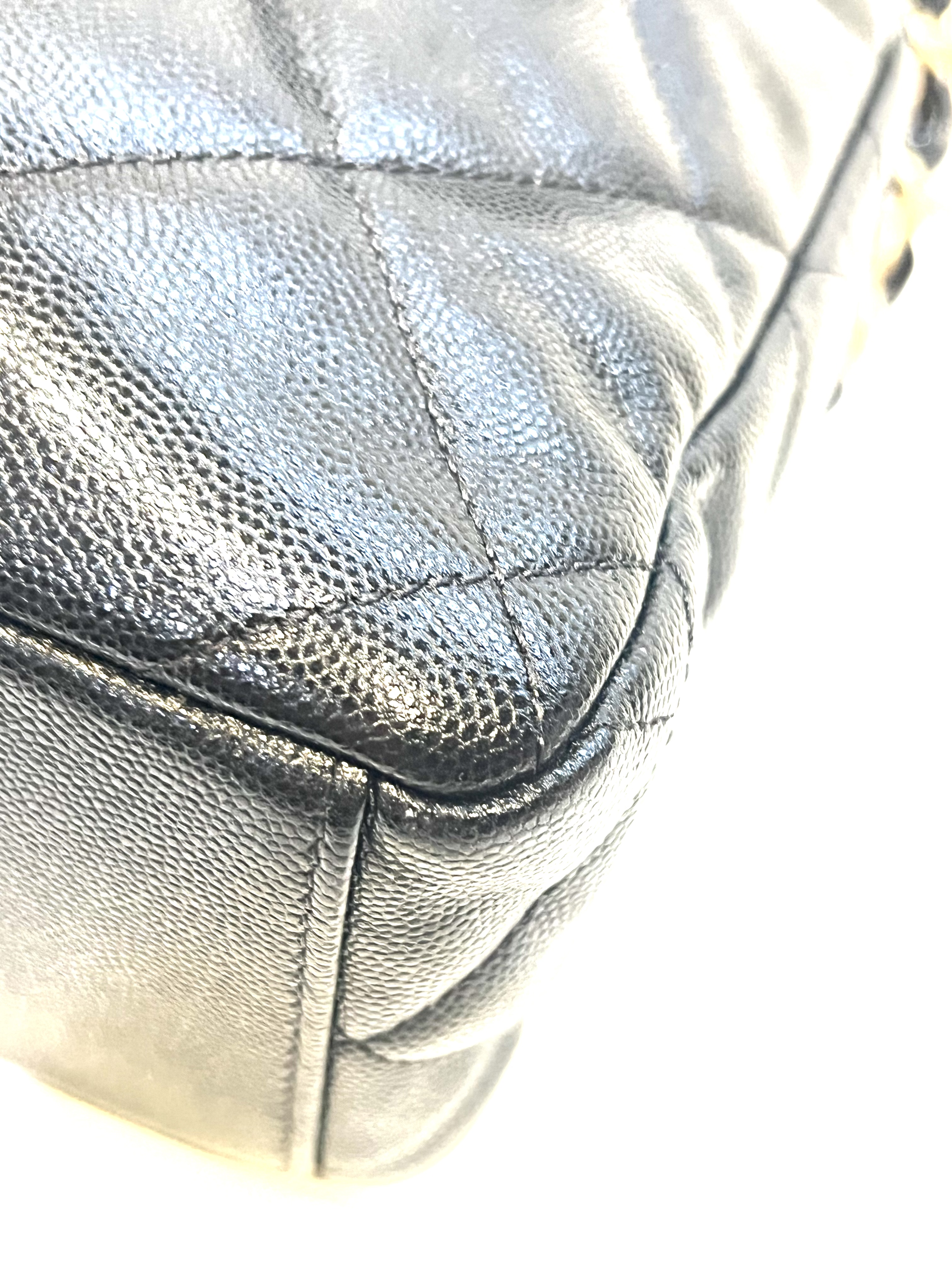 Pre-Owned CHANEL Hobo Bag / Product Code: 26041657