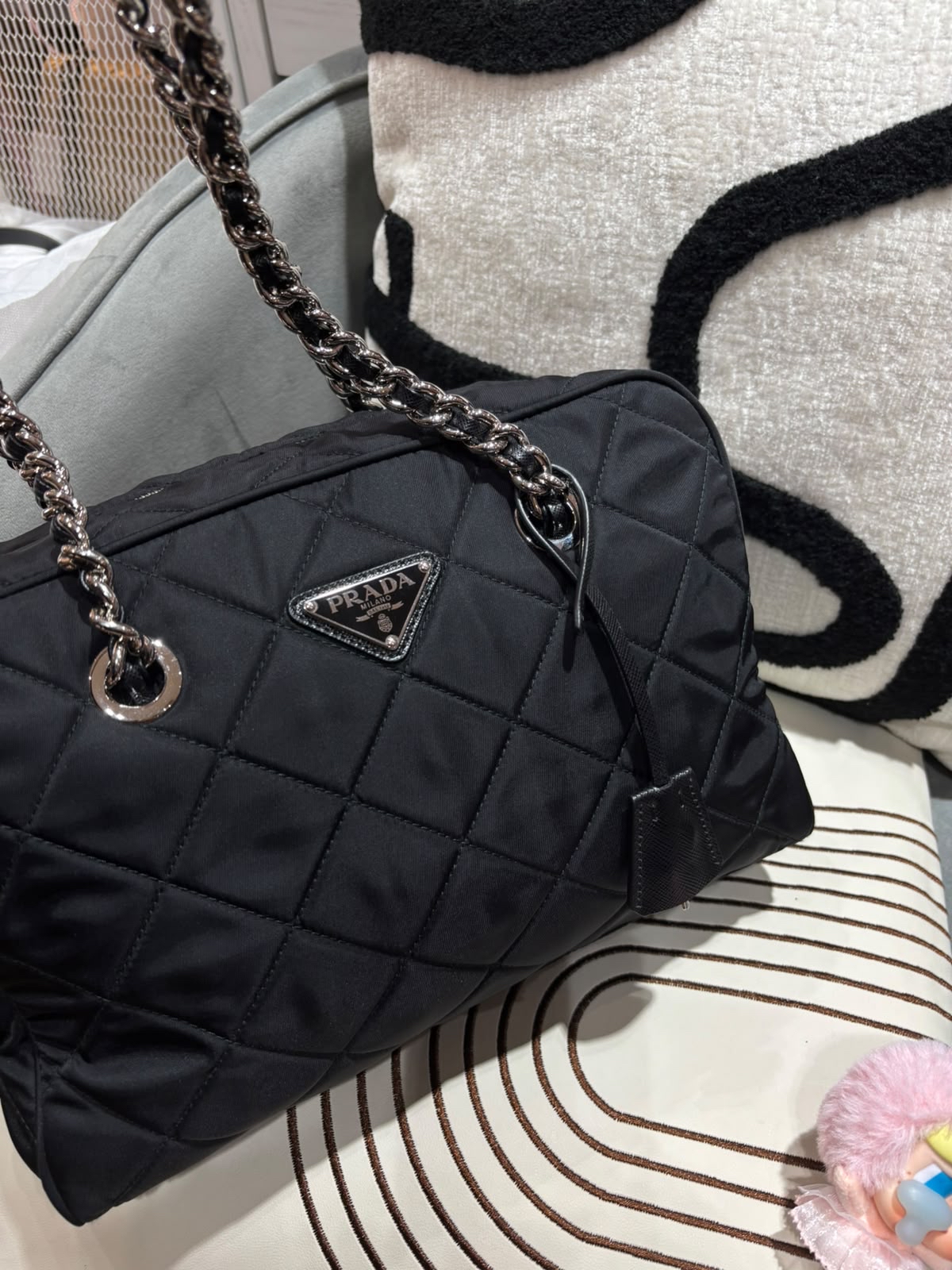 PRADA Tessuto Impuntu Shoulder Bag nylon 100%Authentic,98%new ✅dust bag