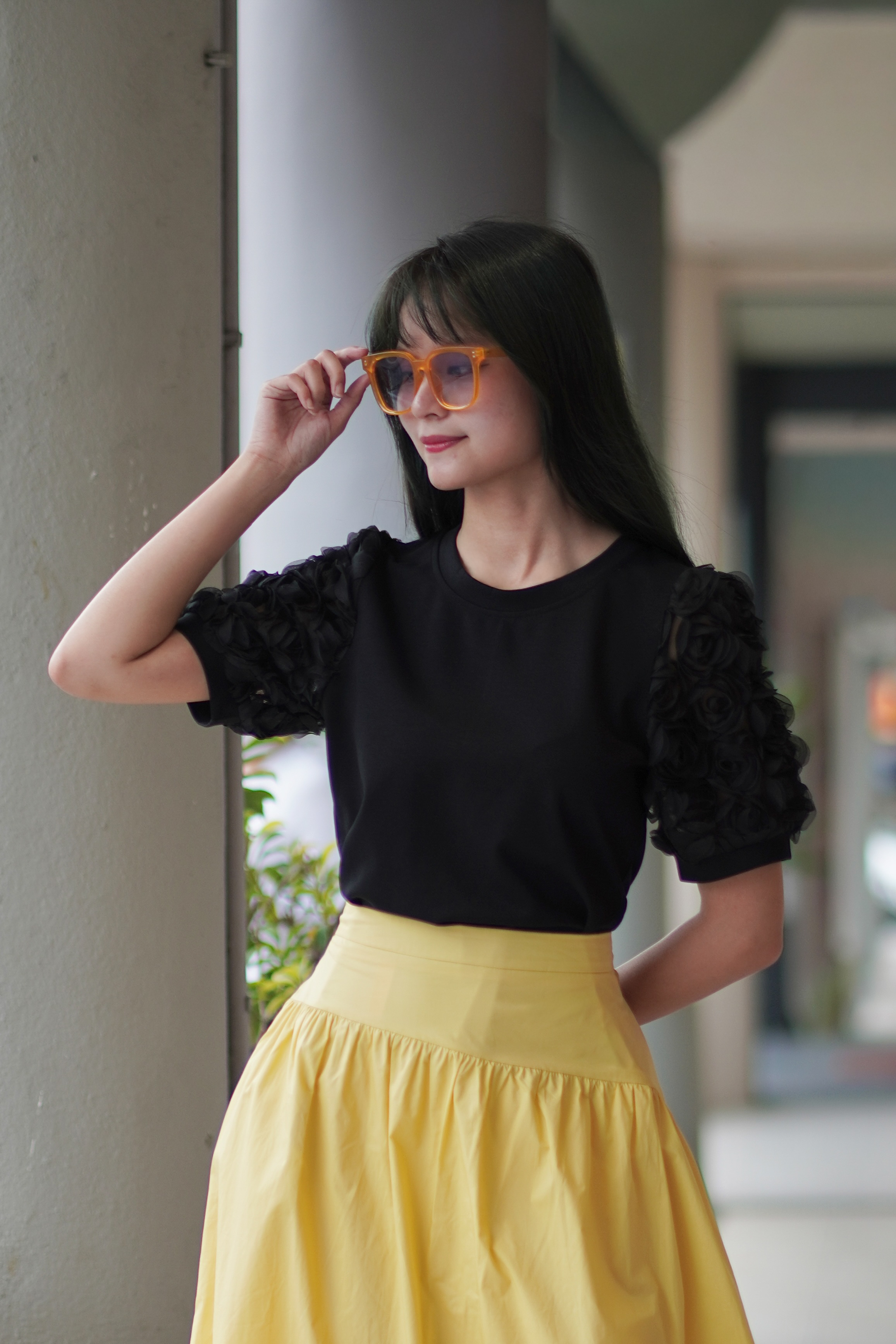 85899 Rosette Puff Sleeve Top