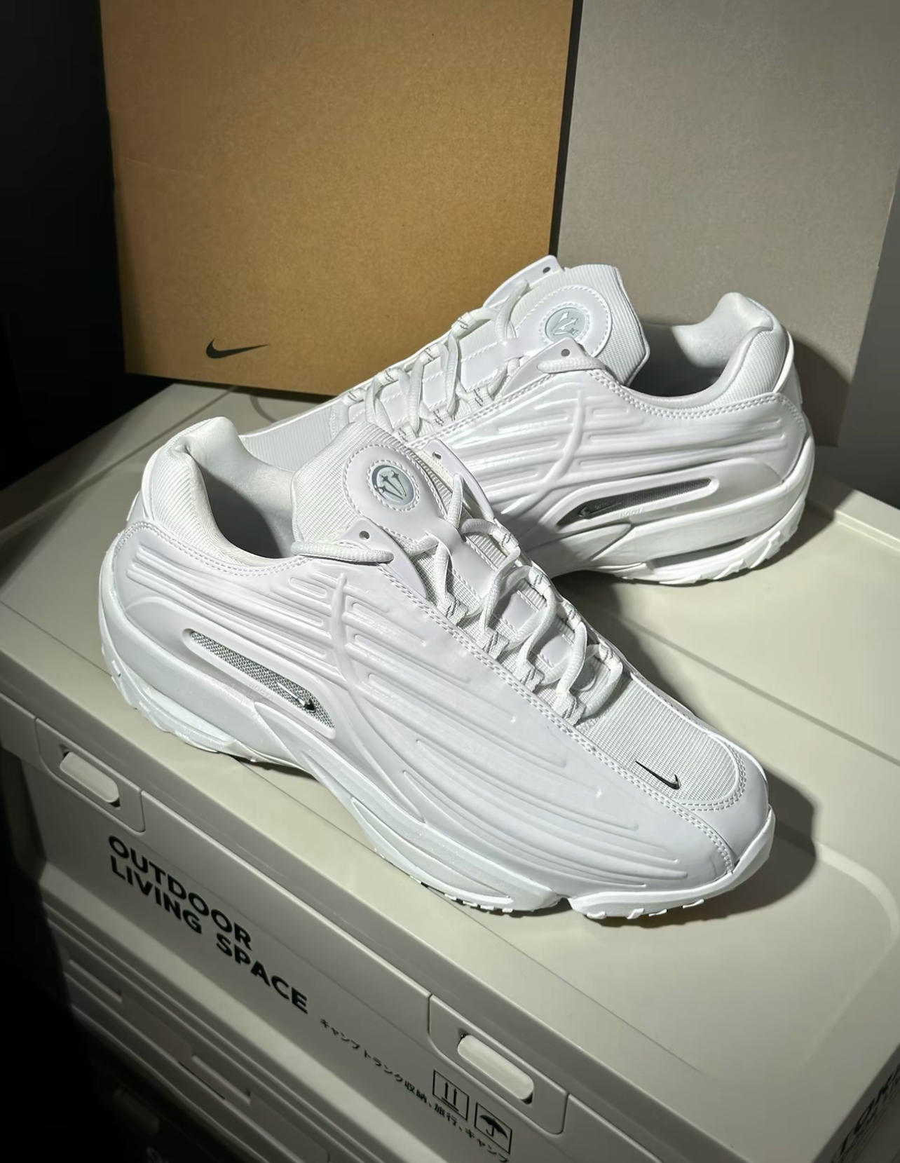 DZ7293-100 NOCTA x Nike Hot Step 2 Drake White DZ7293-100