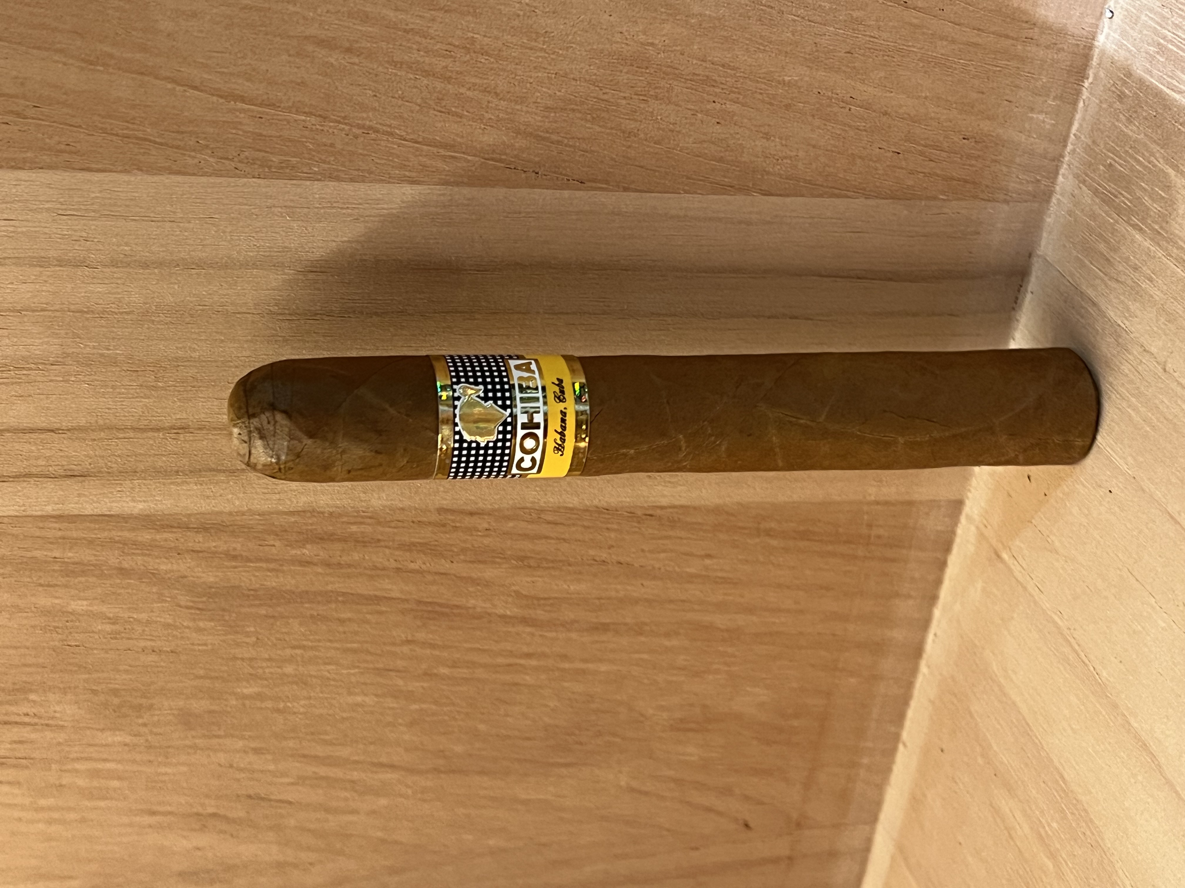 COHIBA高希霸 世紀六號 （單支）