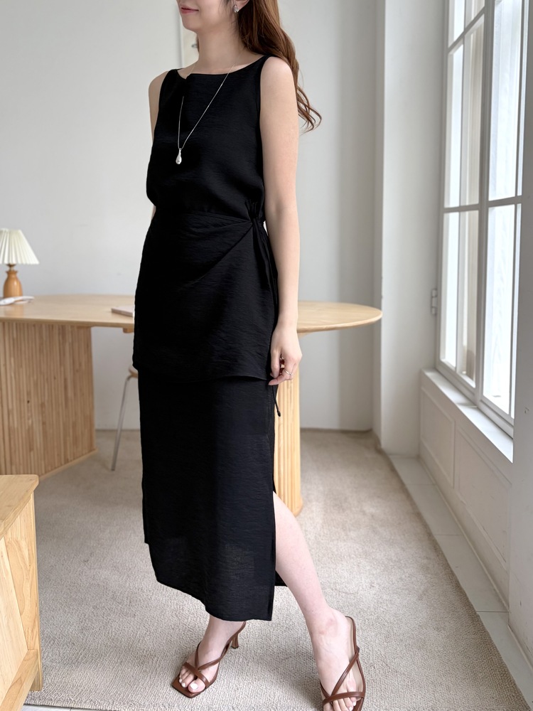 Boat Neck Layered Dress (Black)