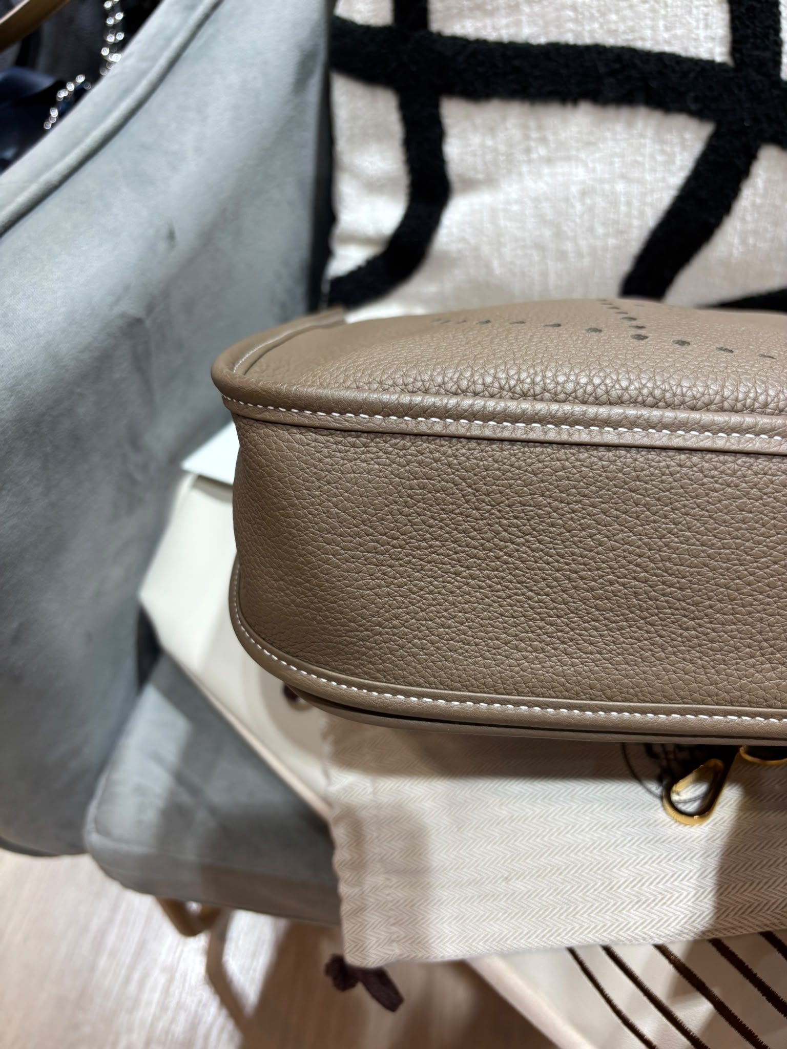 Hermes Evelyne 29 Stamp D Etoupe 大象灰金扣 100%Authentic, 98%New ✅Dust bag✅Box