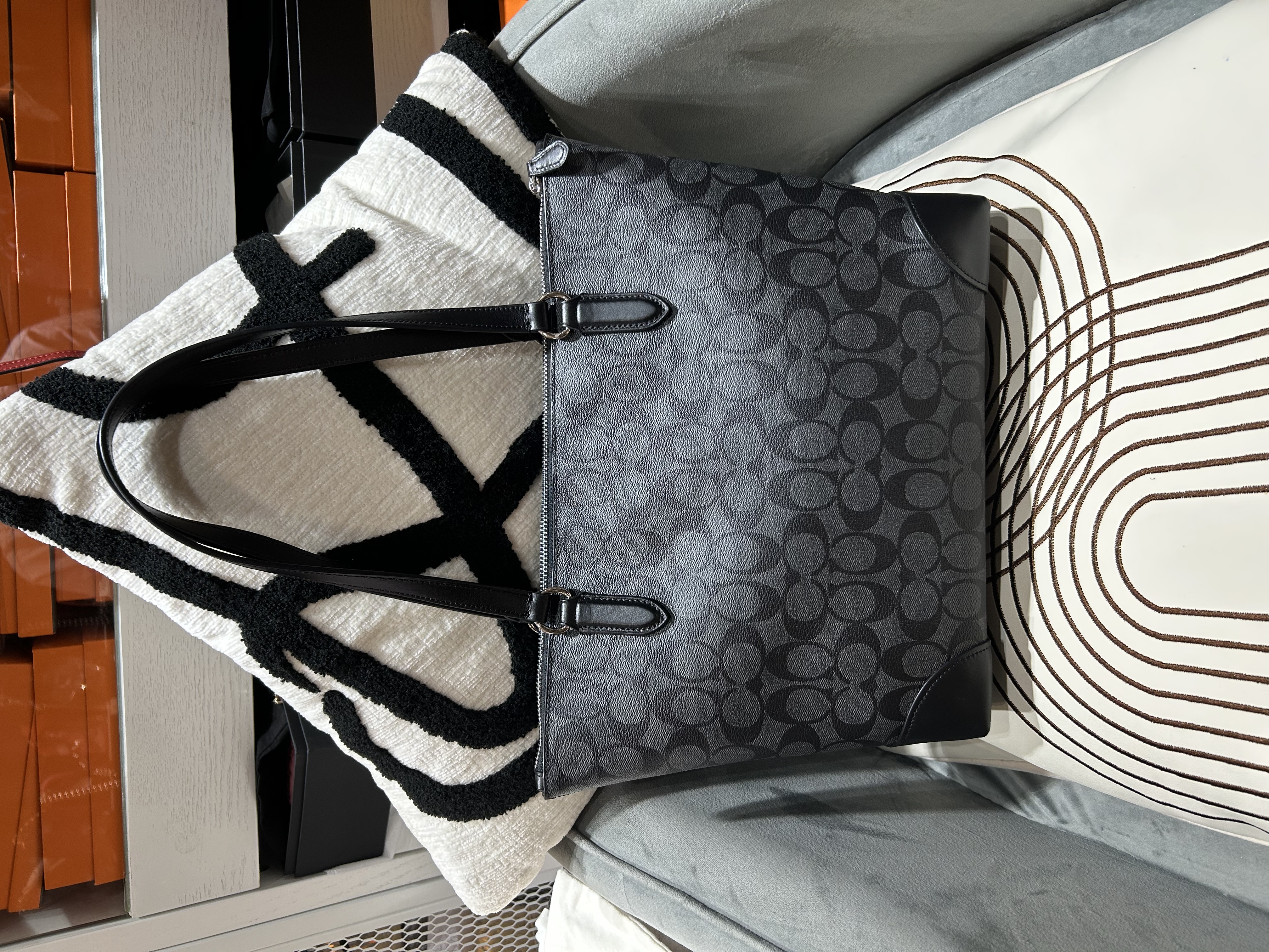 Coach tote bag shoulder bag Black 100%Authentic ,95%new
