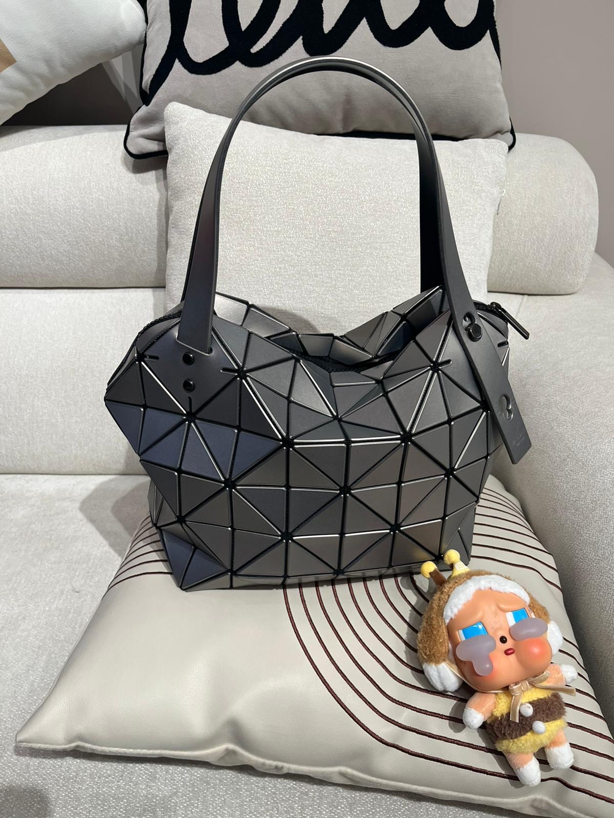 Issey Miyake Bao Bao Boston Bag 100%Authentic, 99%New ✅Dust bag