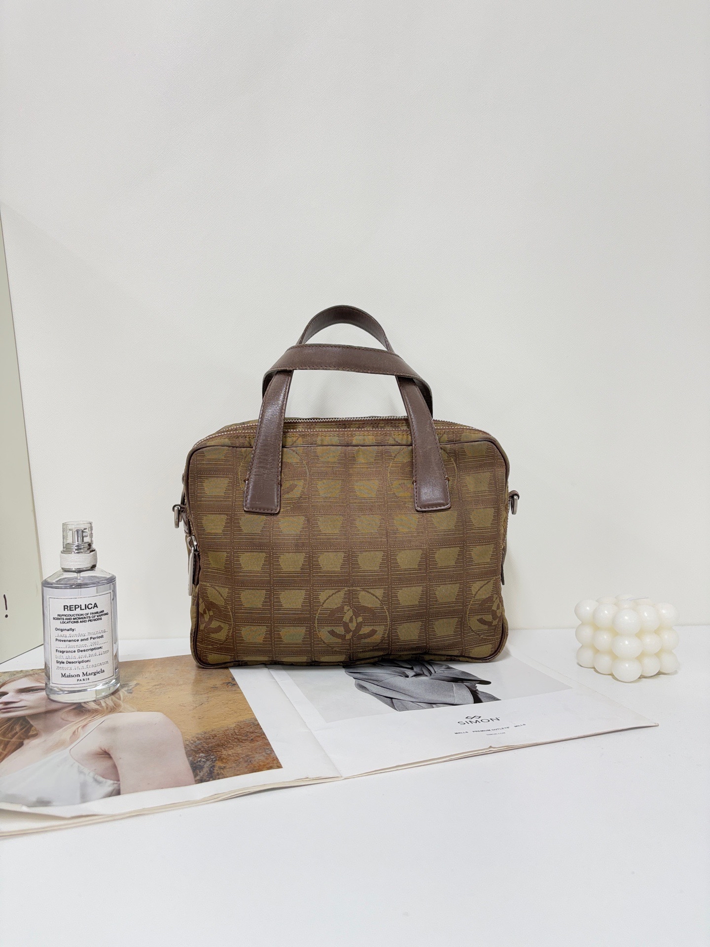 【預訂貨品】Chanel啡色冰格腋下包