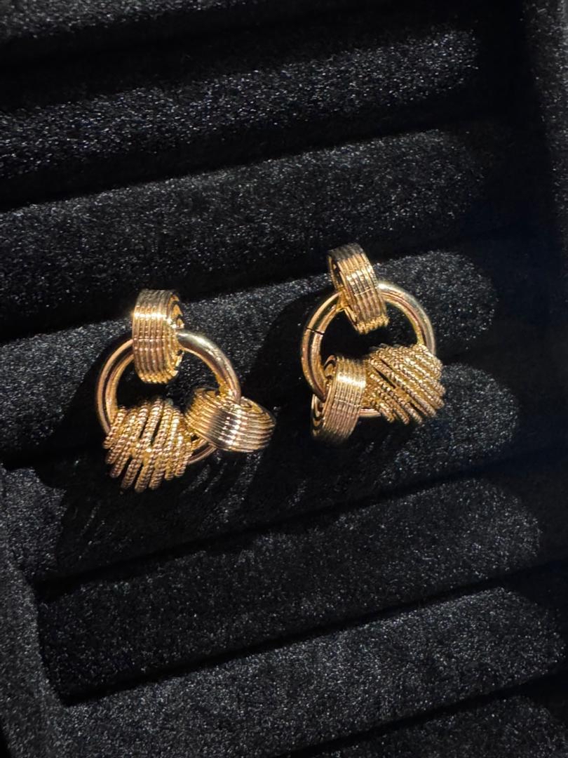 Eclat Knot Hoop Stud Earrings