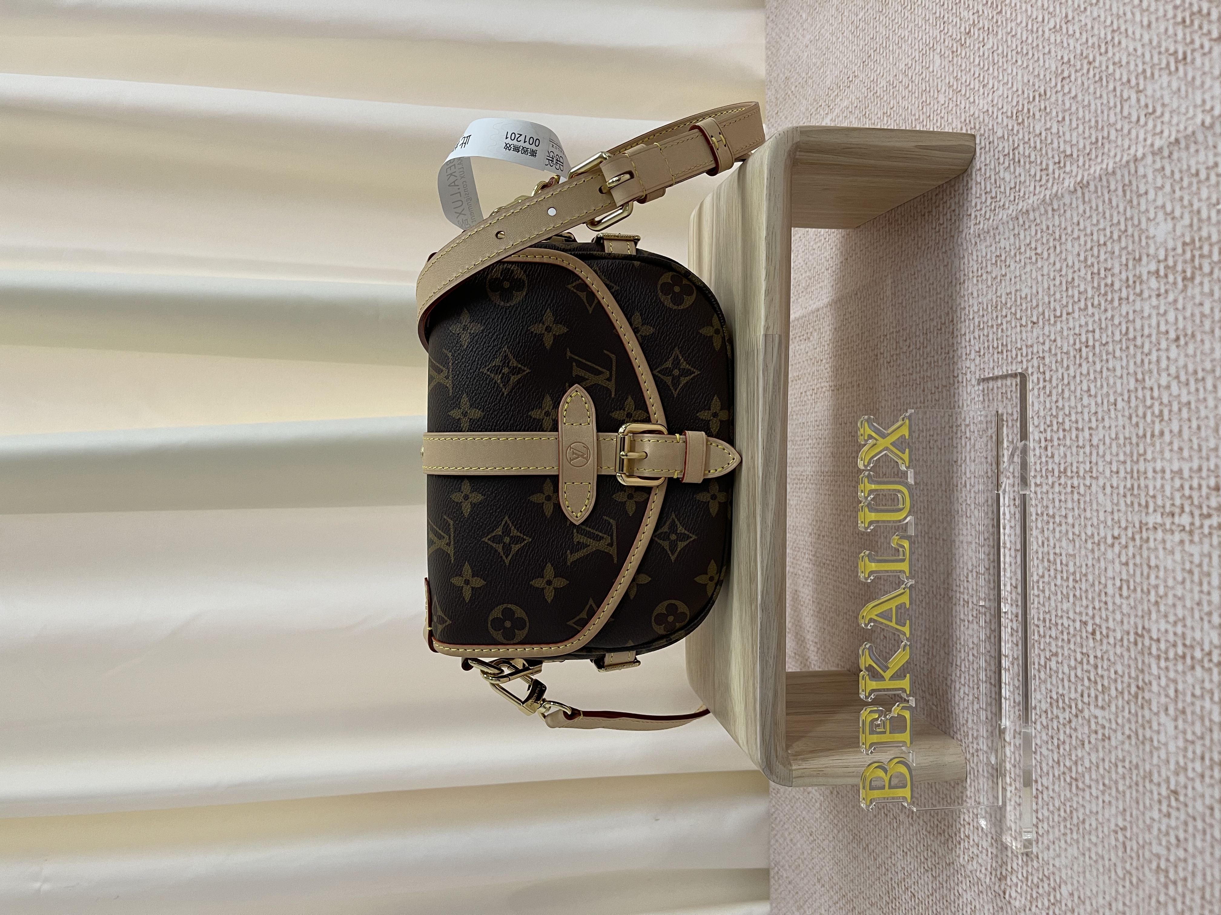 Pre-Owned Louis Vuitton Saumur BB / Product Code: 26021205