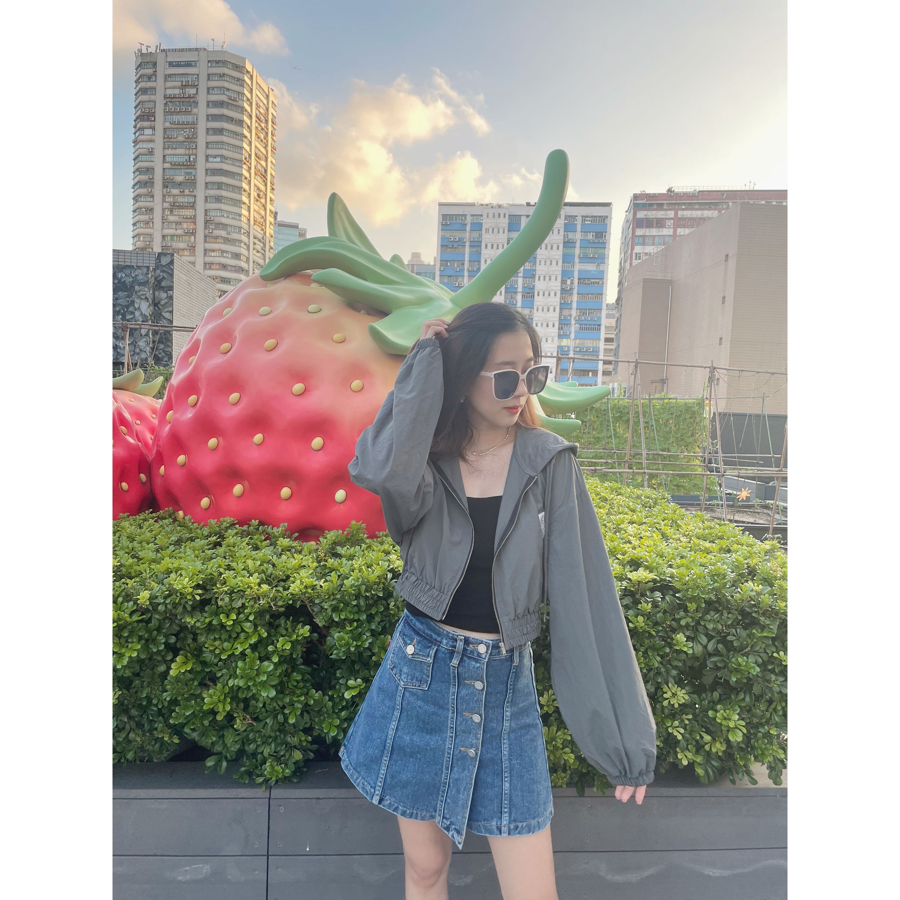 特價背面束短身風褸