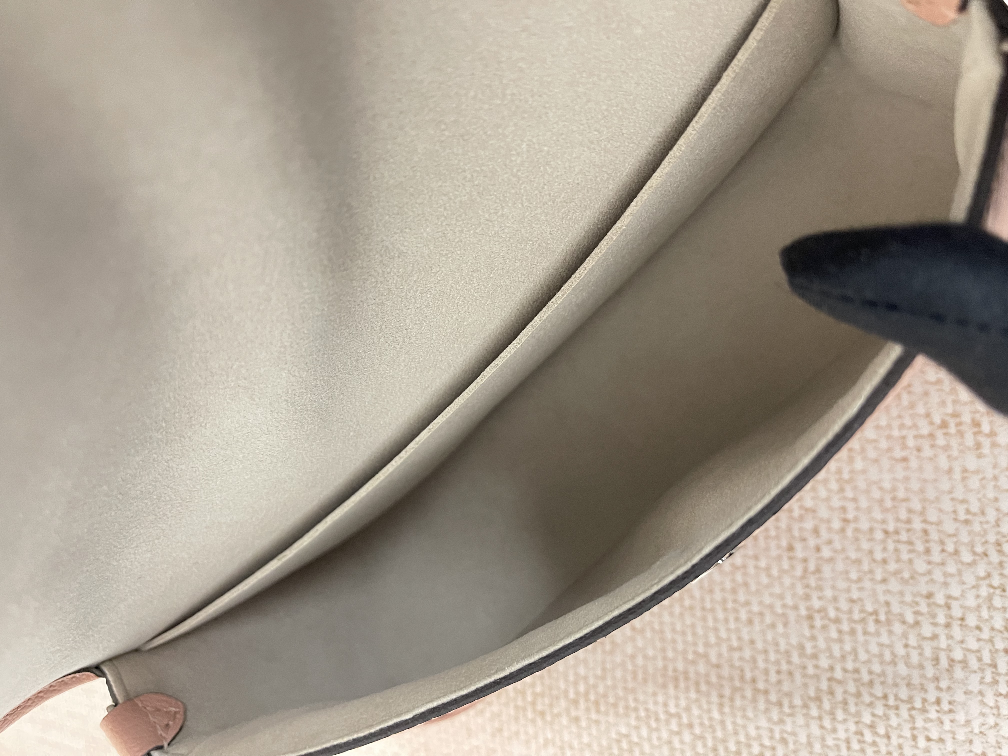 Pre-owned Louis Vuitton Buci / Product Code: 26043003