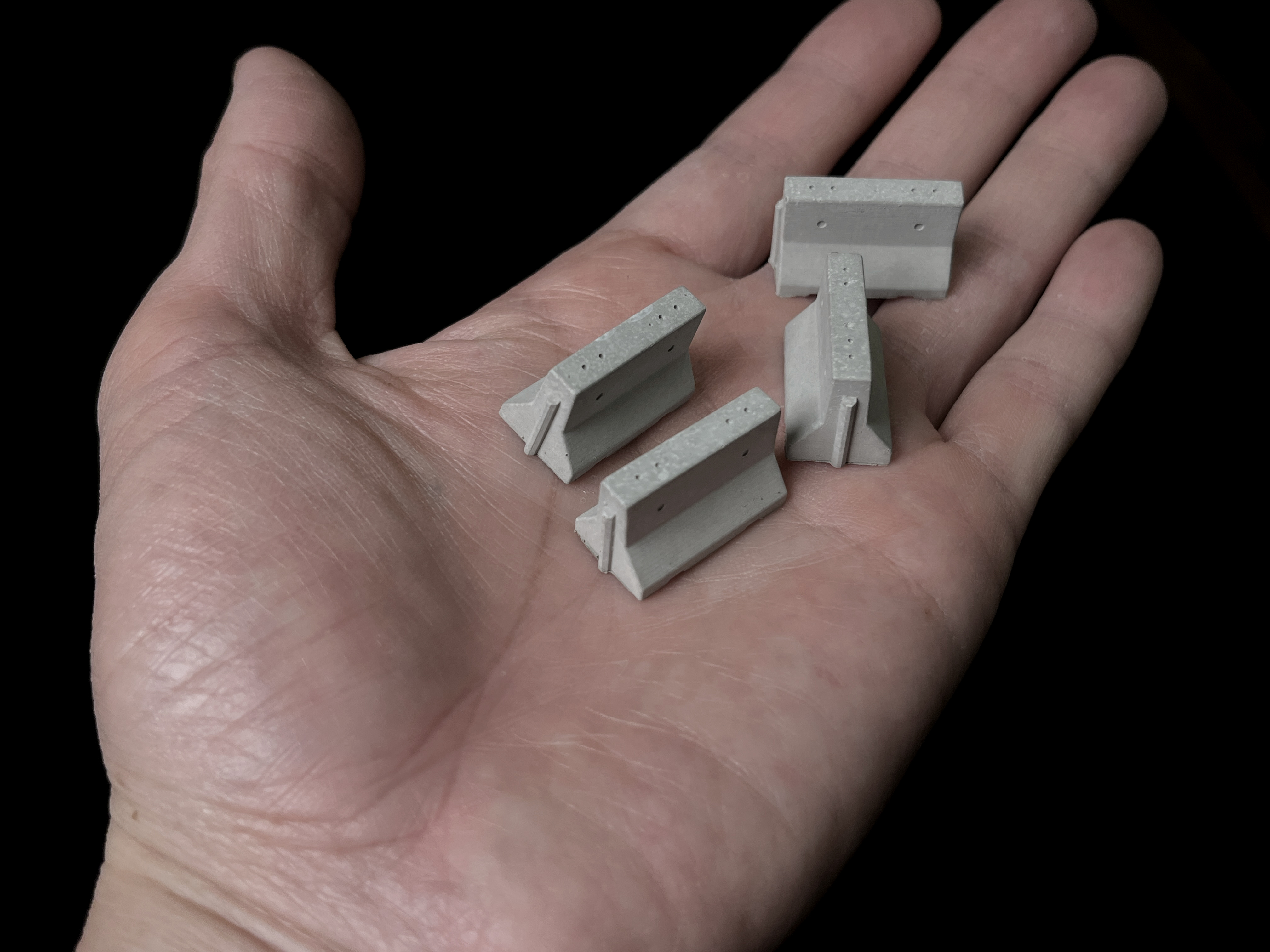 【1:64】水泥石墩 / Concrete Jersey Barrier /