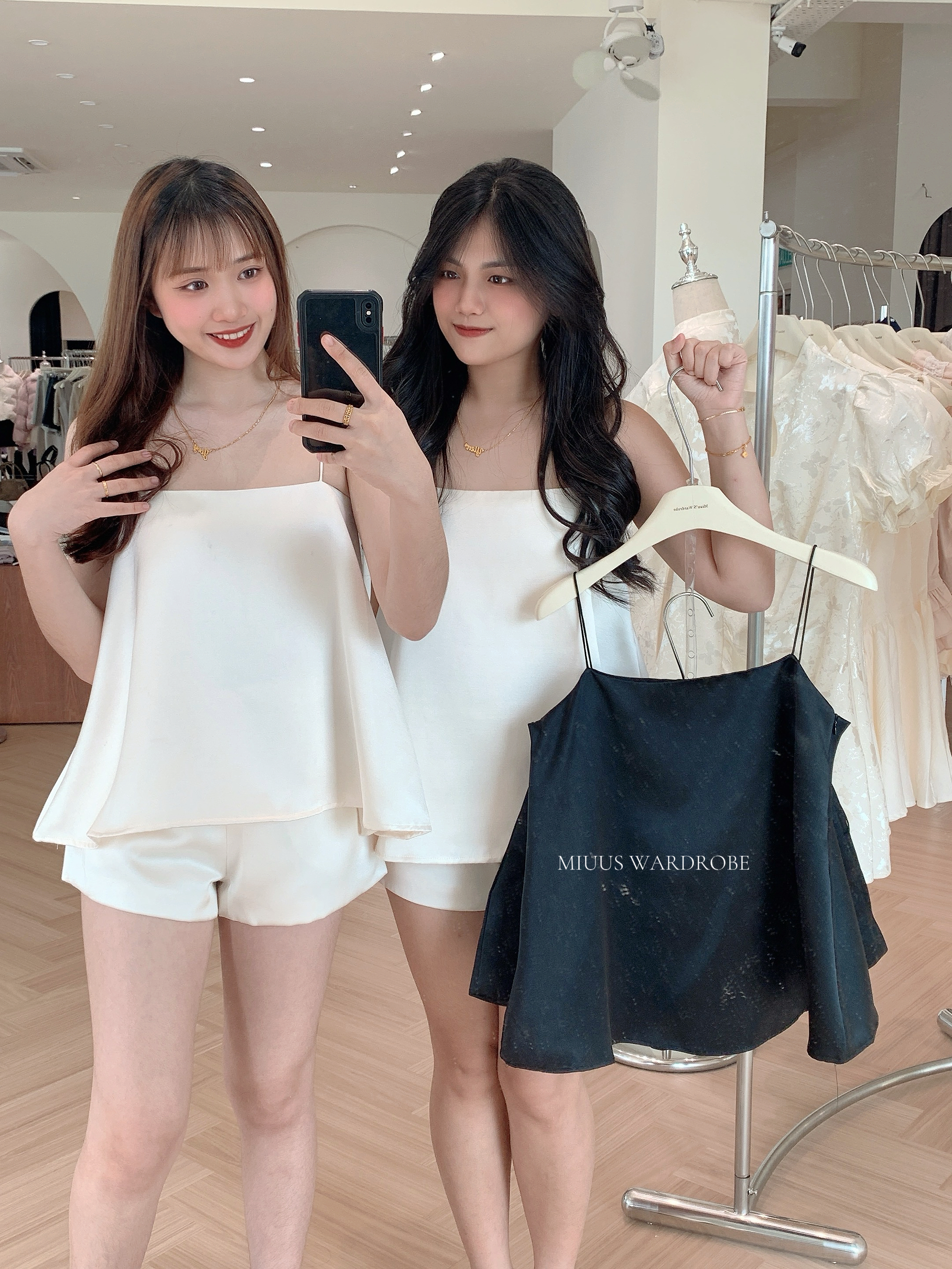 4320 缎面两件套套装