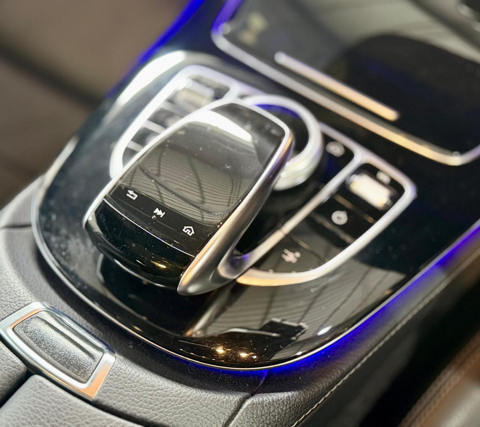 Mercedes-Benz E300 Coupé AMG 2017