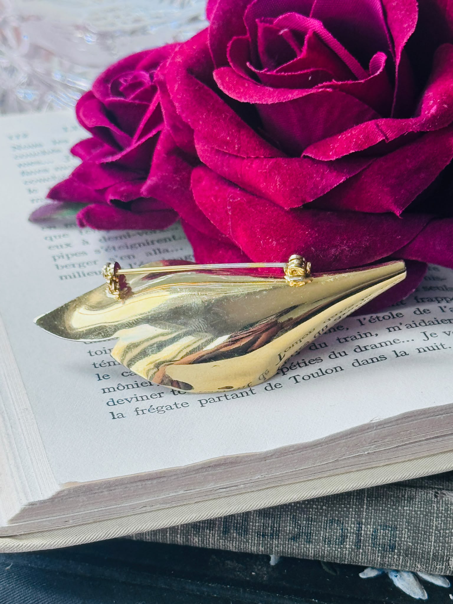 C.a. 1950s–1960s Gold-Tone Modernist Wheat & Leaf Brooch Unsigned (MT2589-18)
