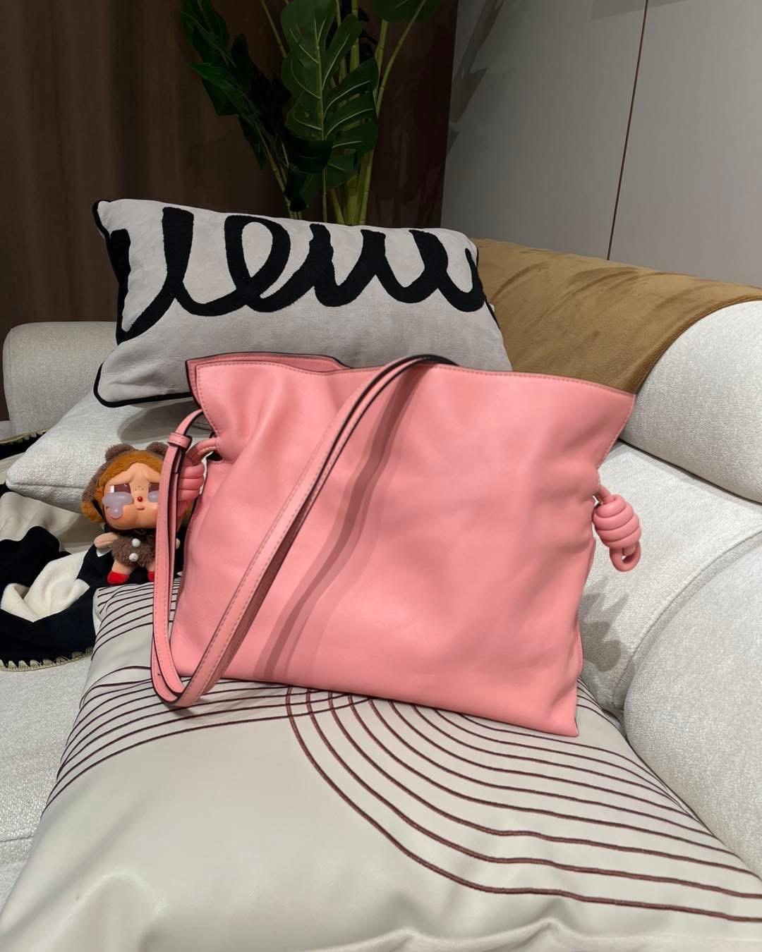 Loewe Flamenco medium Calfskin 100%Authentic, 98%New ✅booklet✅Dust bag