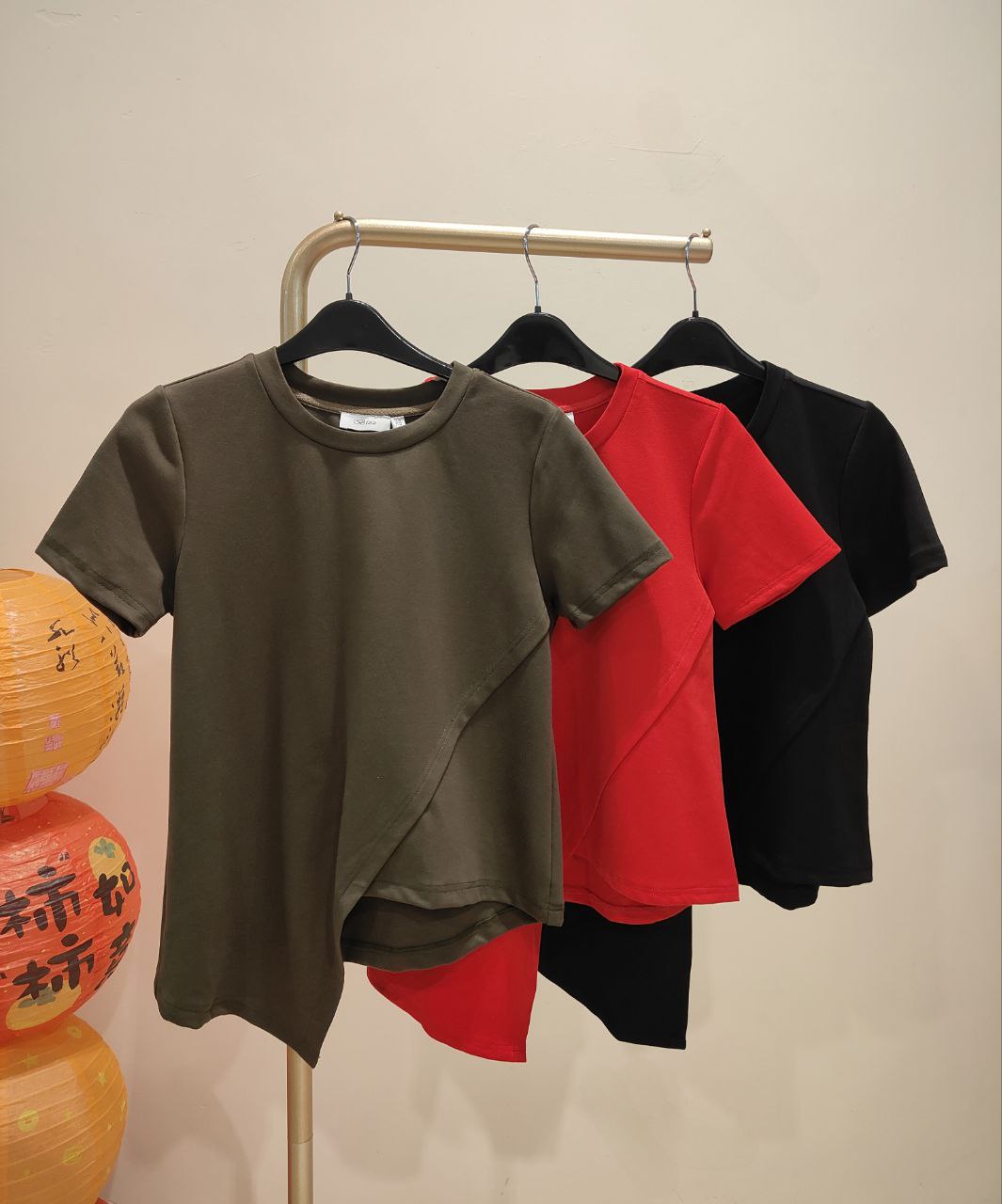 下摆不对称上衣 1673