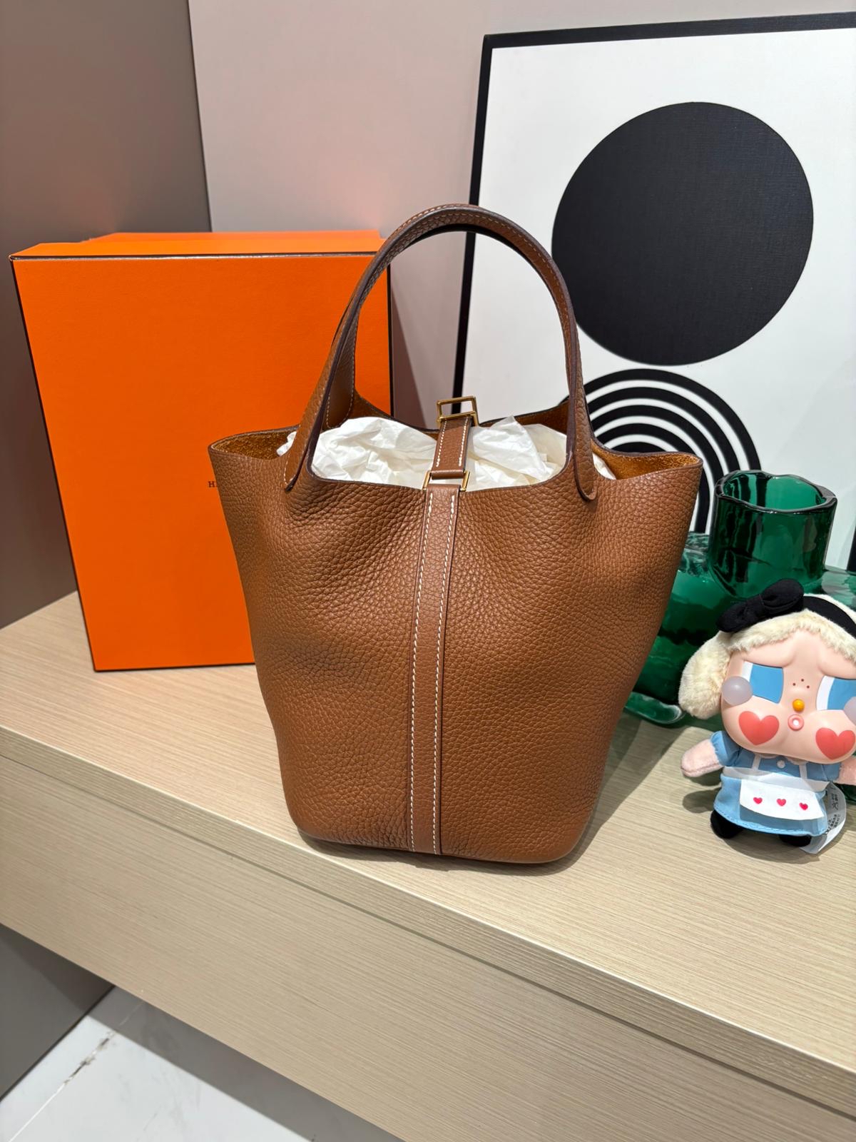 Hermes Picotin 18 Stamp B Gold 100%Authentic, 98%New ✅收據✅Key Lock✅Dust bag ✅Box