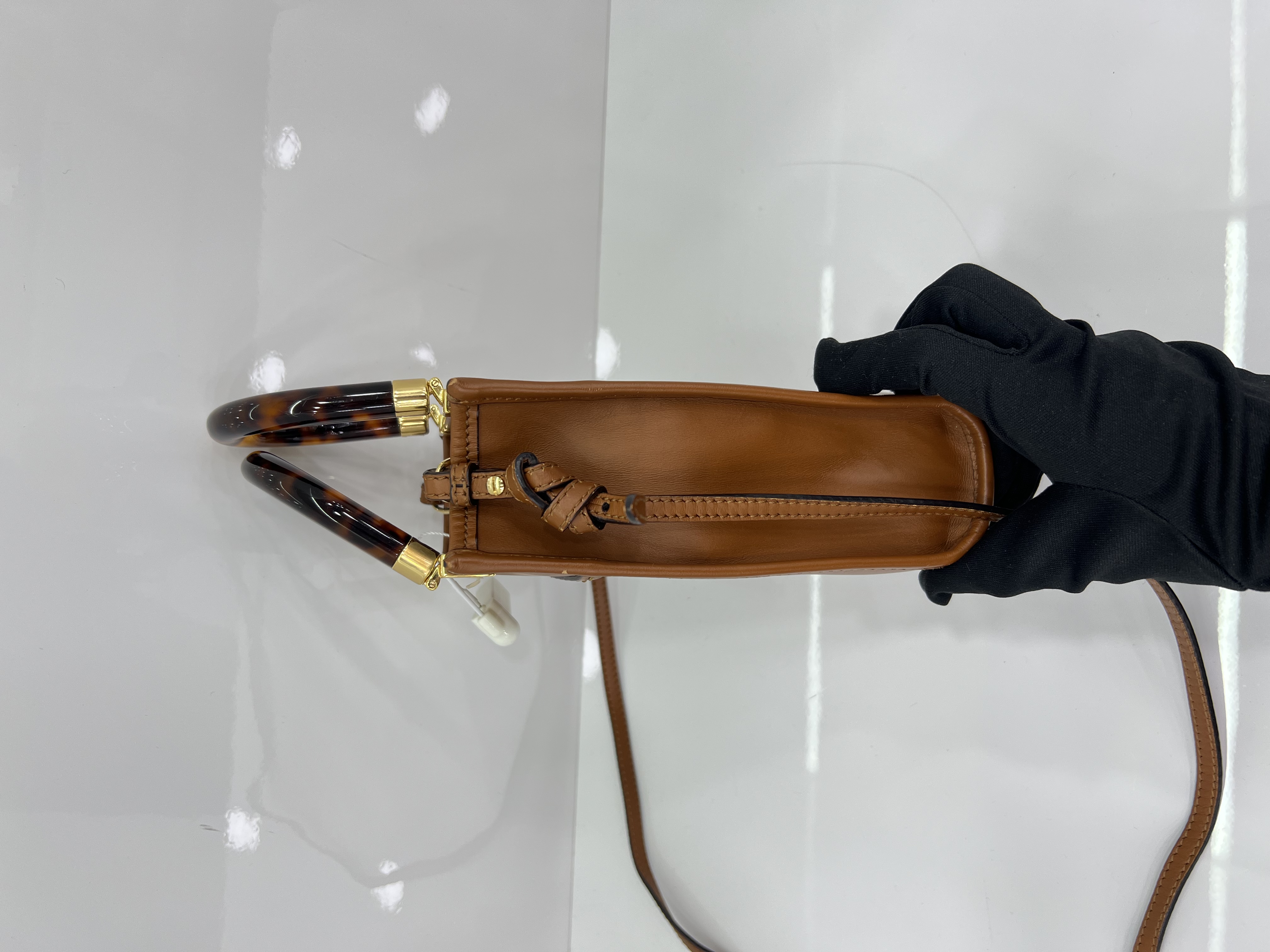 直播貨品 |  [1個-$100 2個-$300］EE34