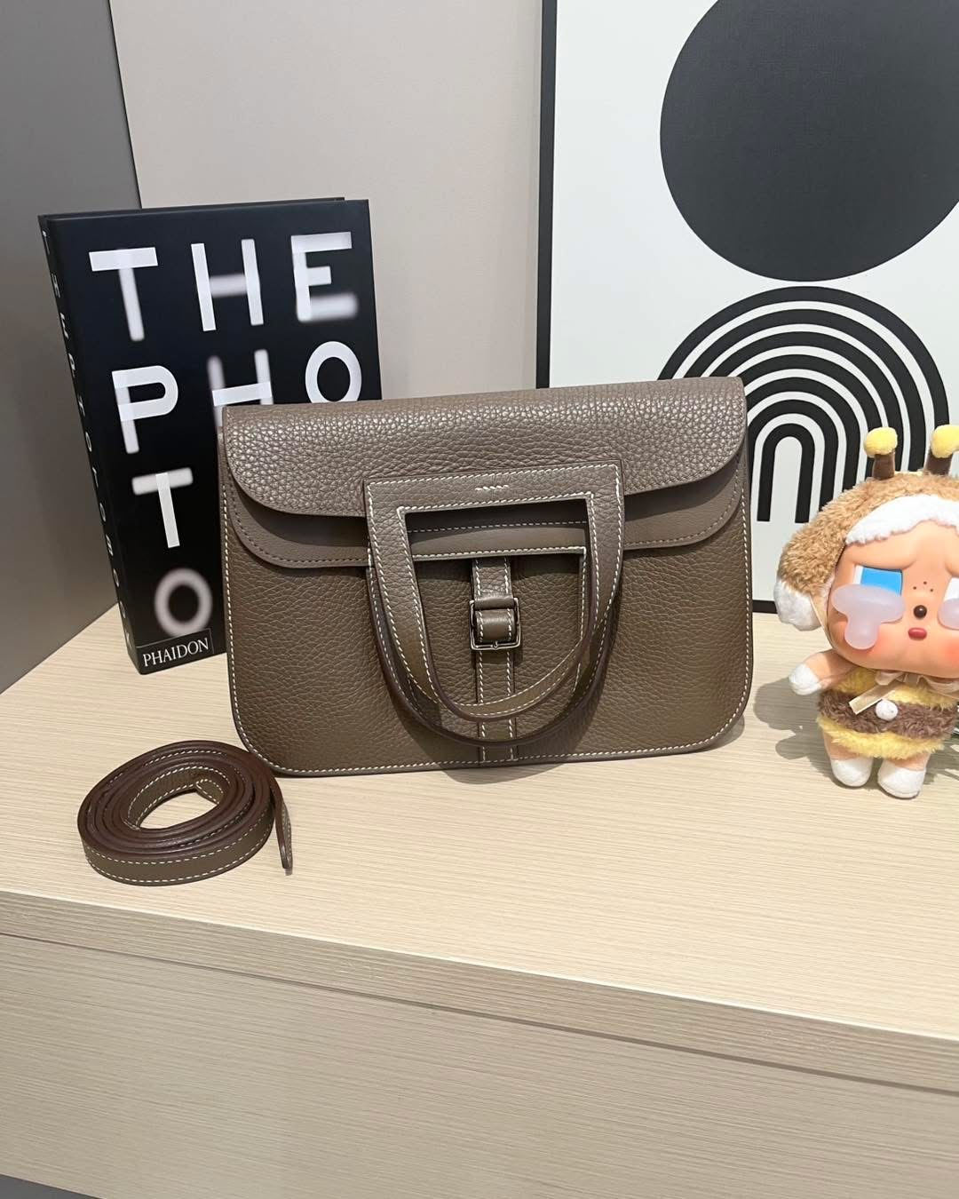 Hermes Halzan 25,STAMP Z 大象灰 100%Authentic,95%New✅dust bag