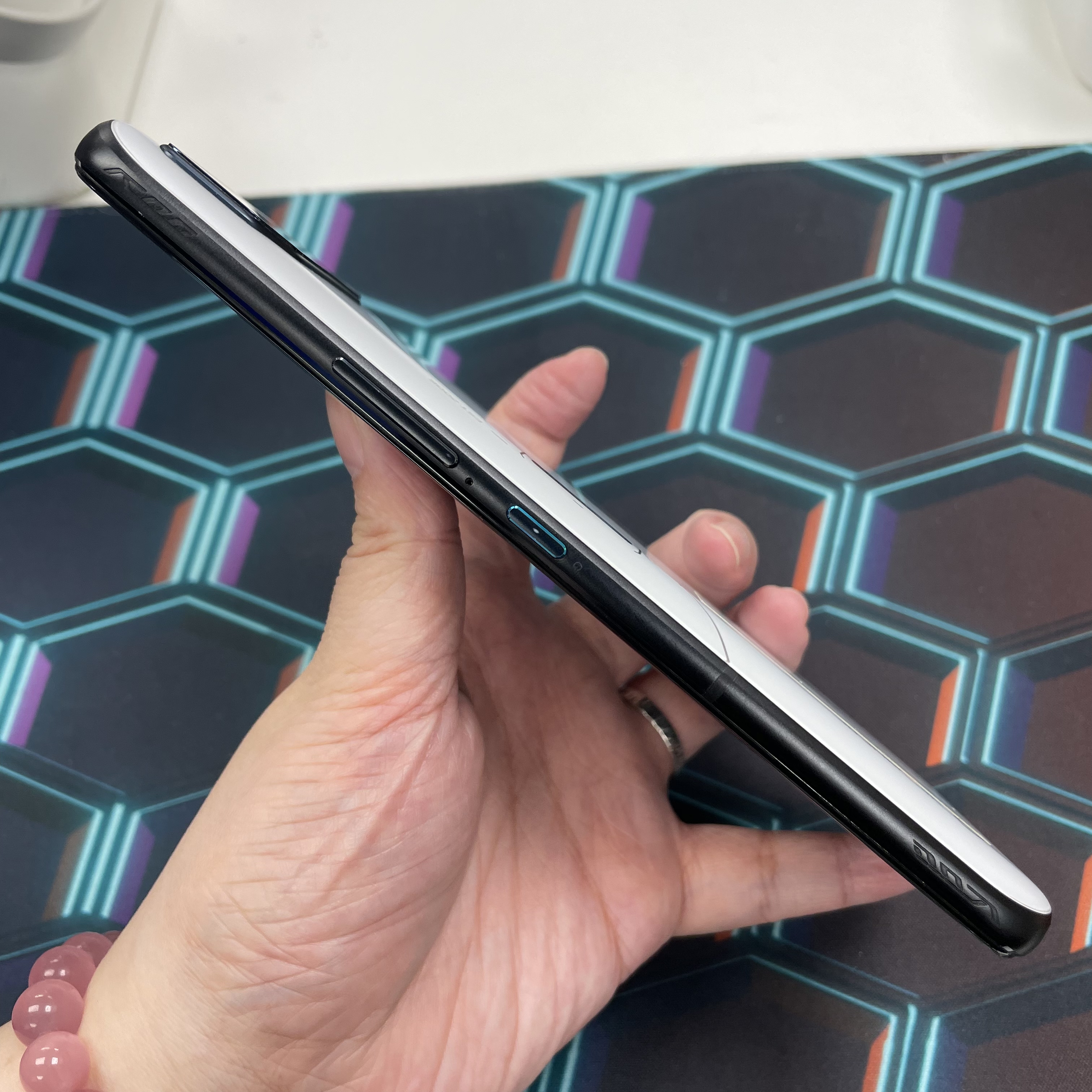 *6239 ROG Phone 6 勁靚機 16+512GB 白色 white