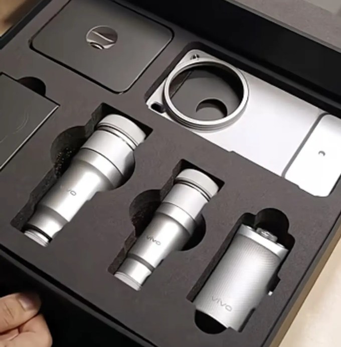 VIVO X300 ULTRA PROFESSIONAL PHOTOGRAPHY SET