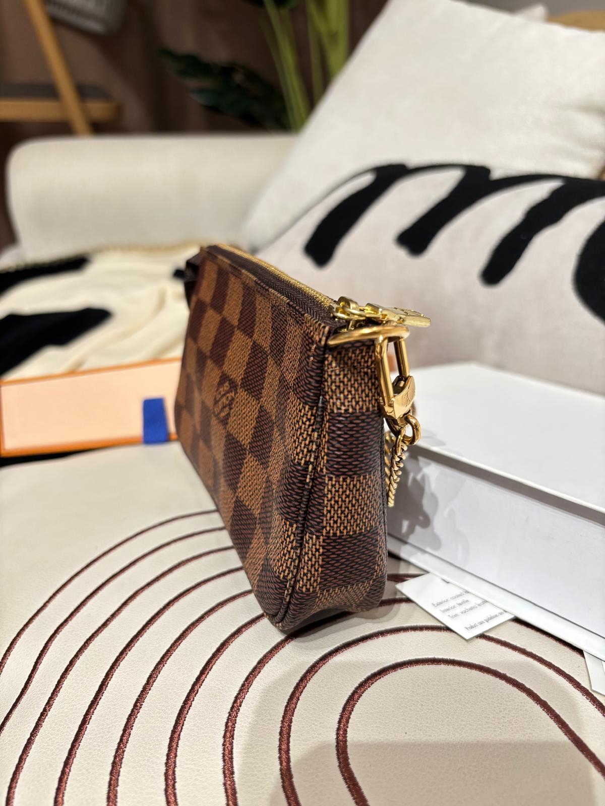 全新 Lv Mini Pochette  100%Authentic,Brand new, unused 全新未使用品 ✅Box