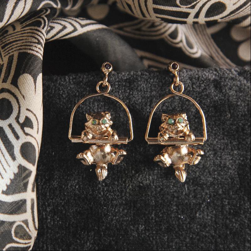 Brand New - Made in Florence Swinging Kitty Gold Plated Stud Dangle Earrings (NHIT15)