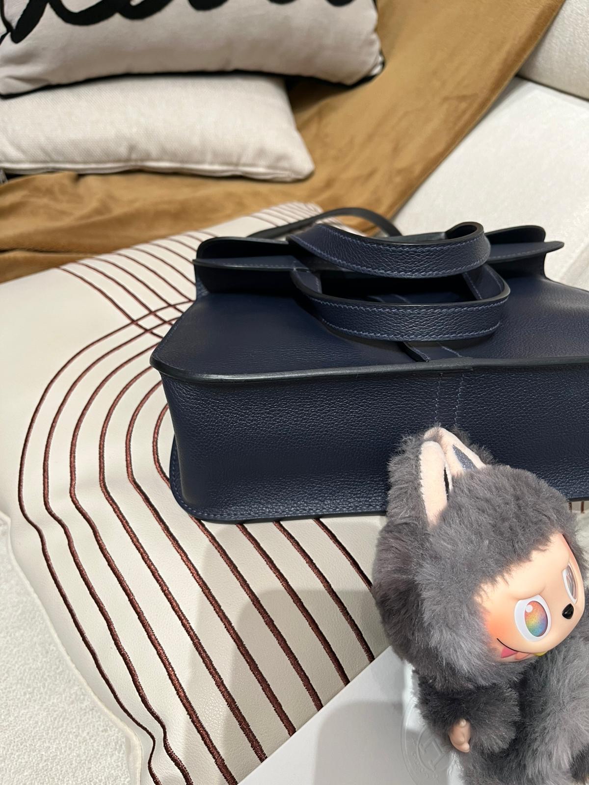 Hermes Halzan 25,STAMP U,BLEU NUIT 100%Authentic ,98%new ✅收據✅dust bag✅box 