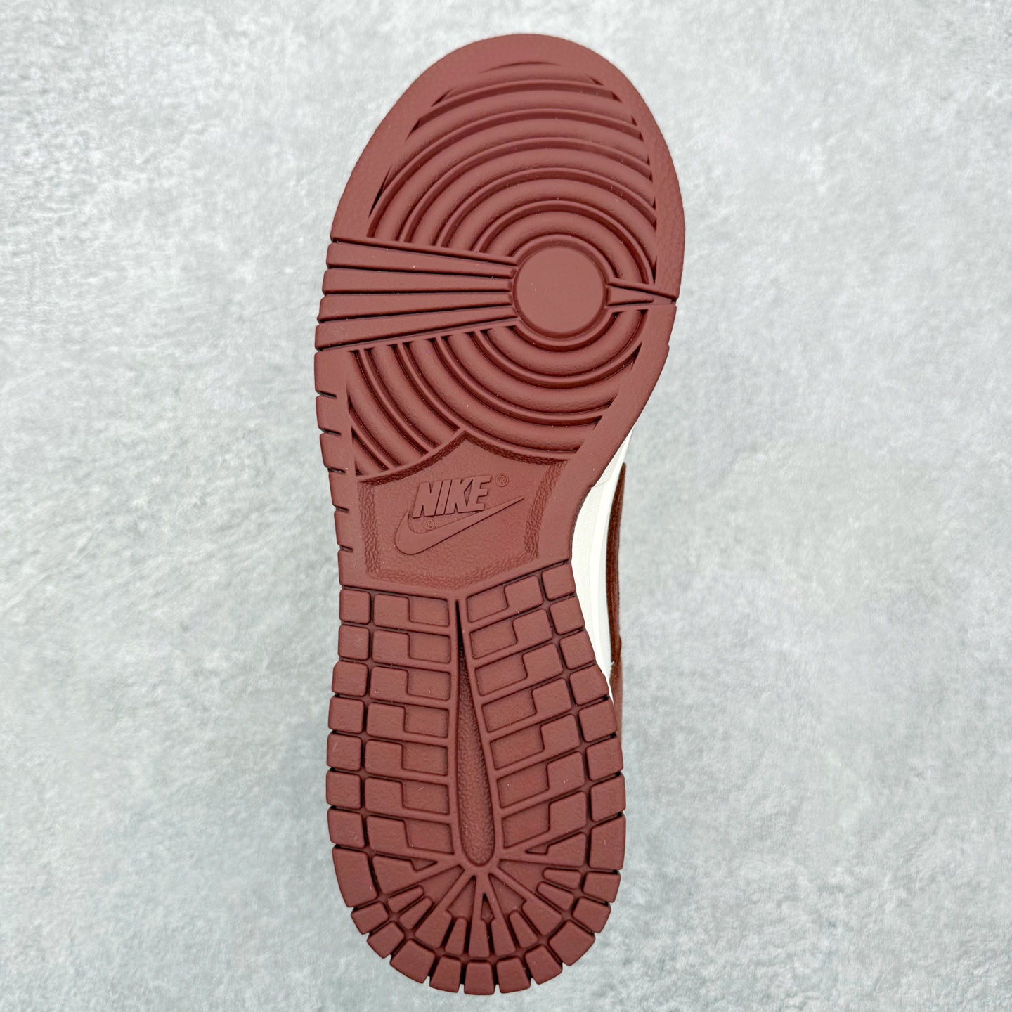 Nike Dunk Low IB4417-104