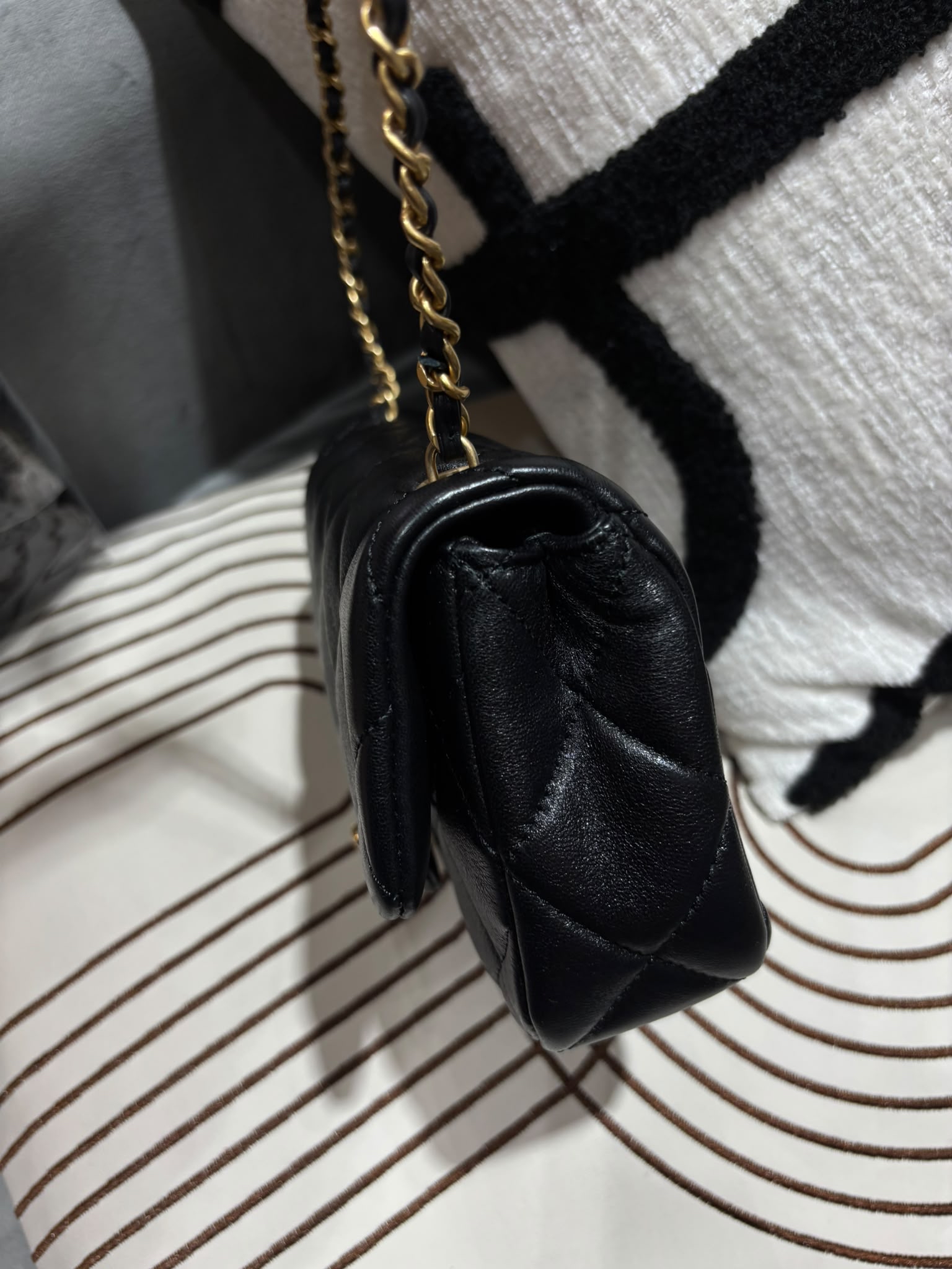 未使用品Chanel Mini Flap with Adjustable Pearls Chain 24S 雙球珍珠調節球 AS4868, 100%Authentic,Unused ✅晶片✅Dust bag✅Box