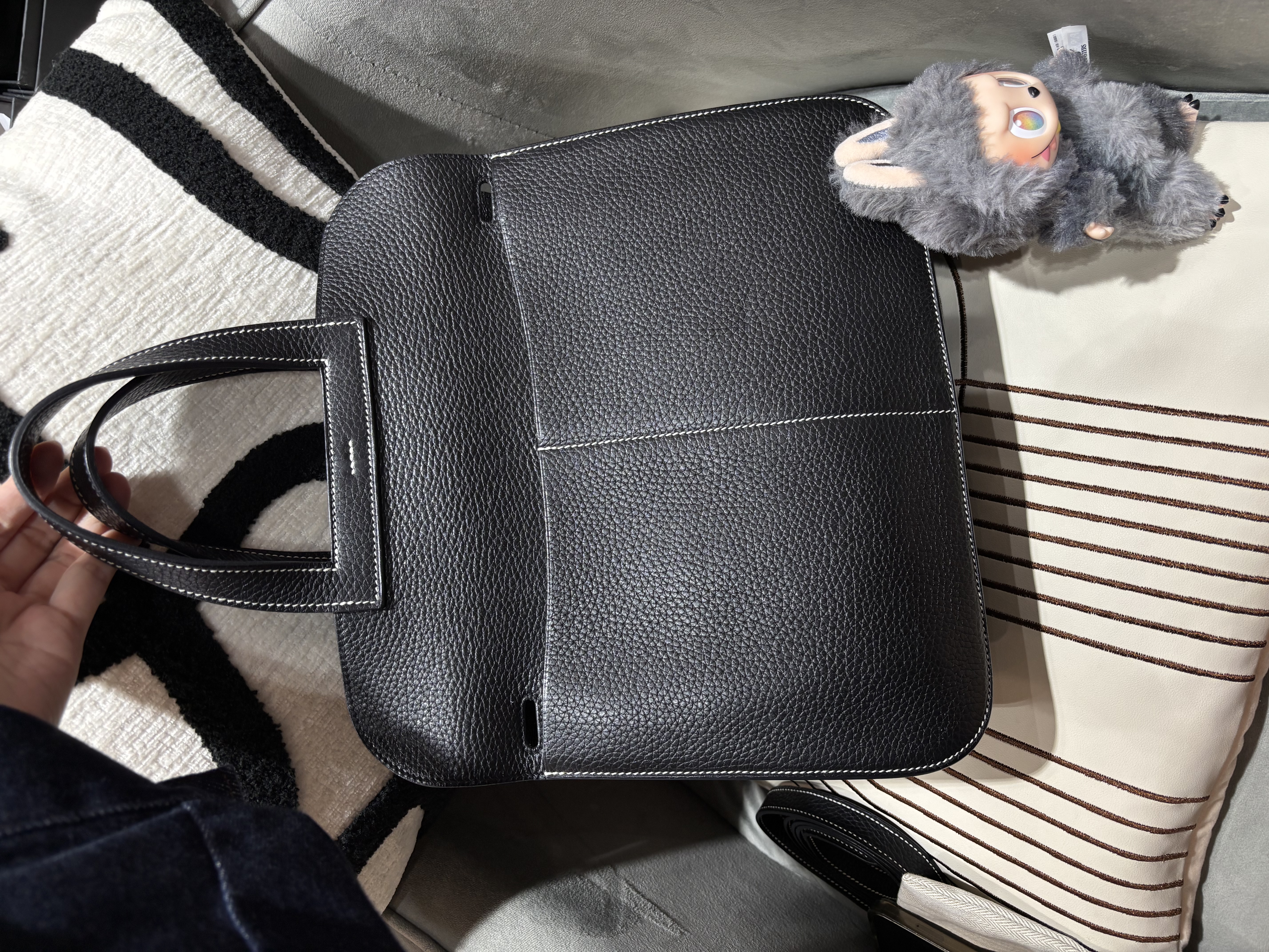 Hermes Halzan 31 ,STAMP X 黑色銀扣 100%Authentic, 98%New  ✅收據✅Dust bag 