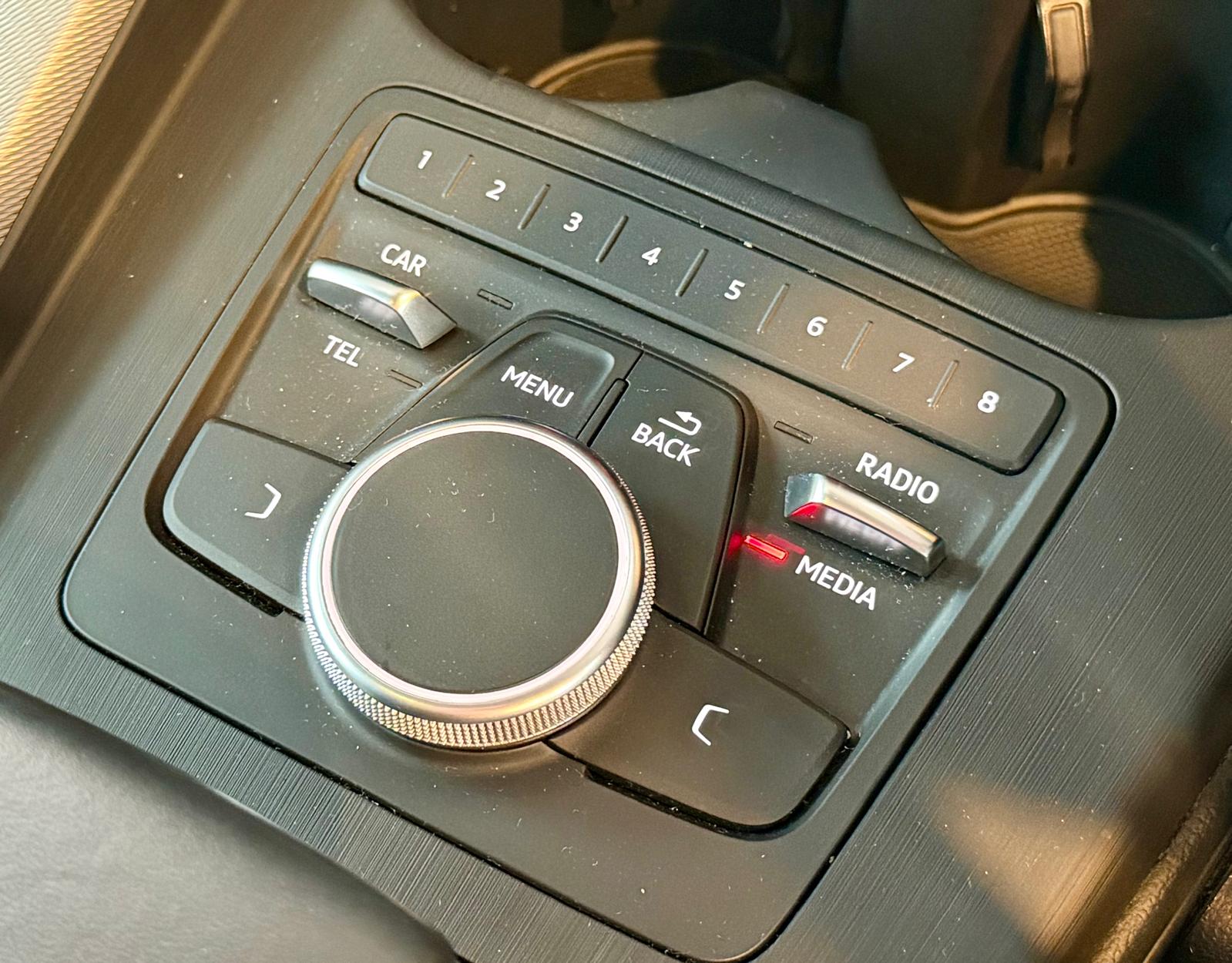 Audi A4 Avant 30TFSI S-Line 2018