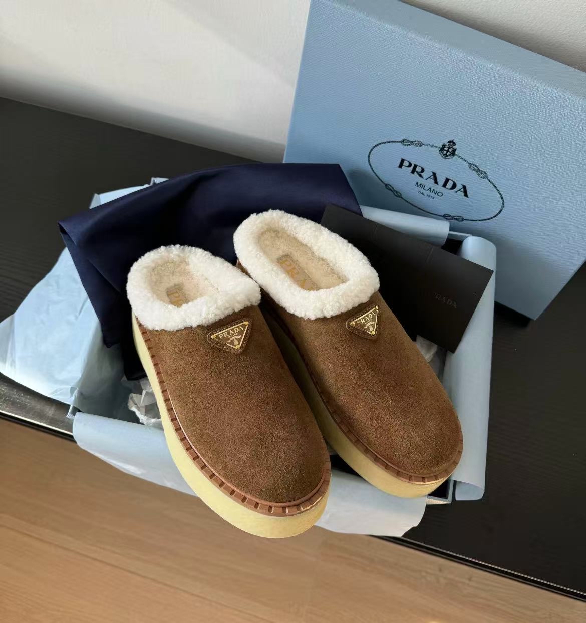 精選優惠✨Prada 毛毛boot~幾日到貨 Size 35/35.5/36/37/37.5/38