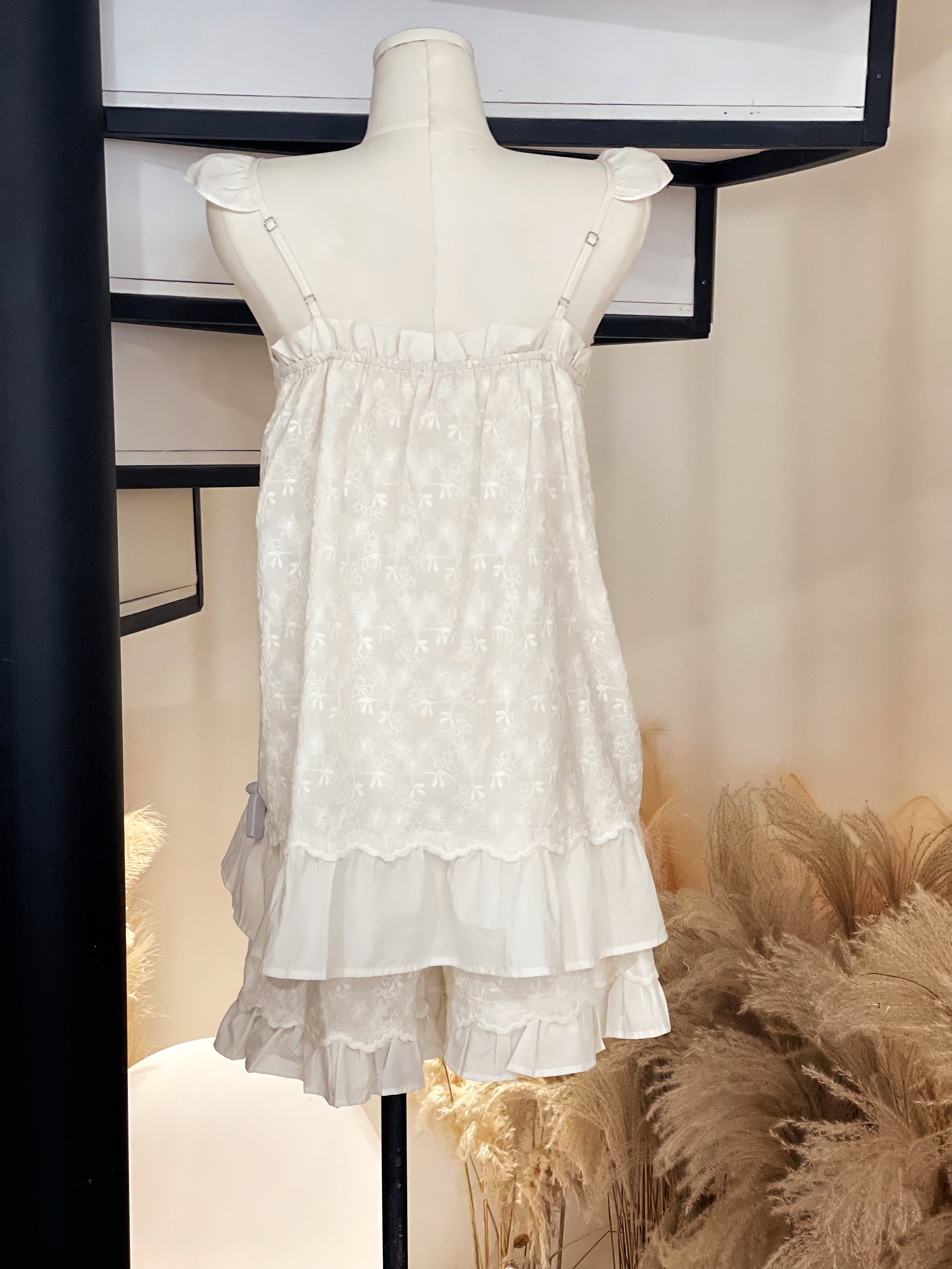 带胸垫的蕾丝睡衣套装！