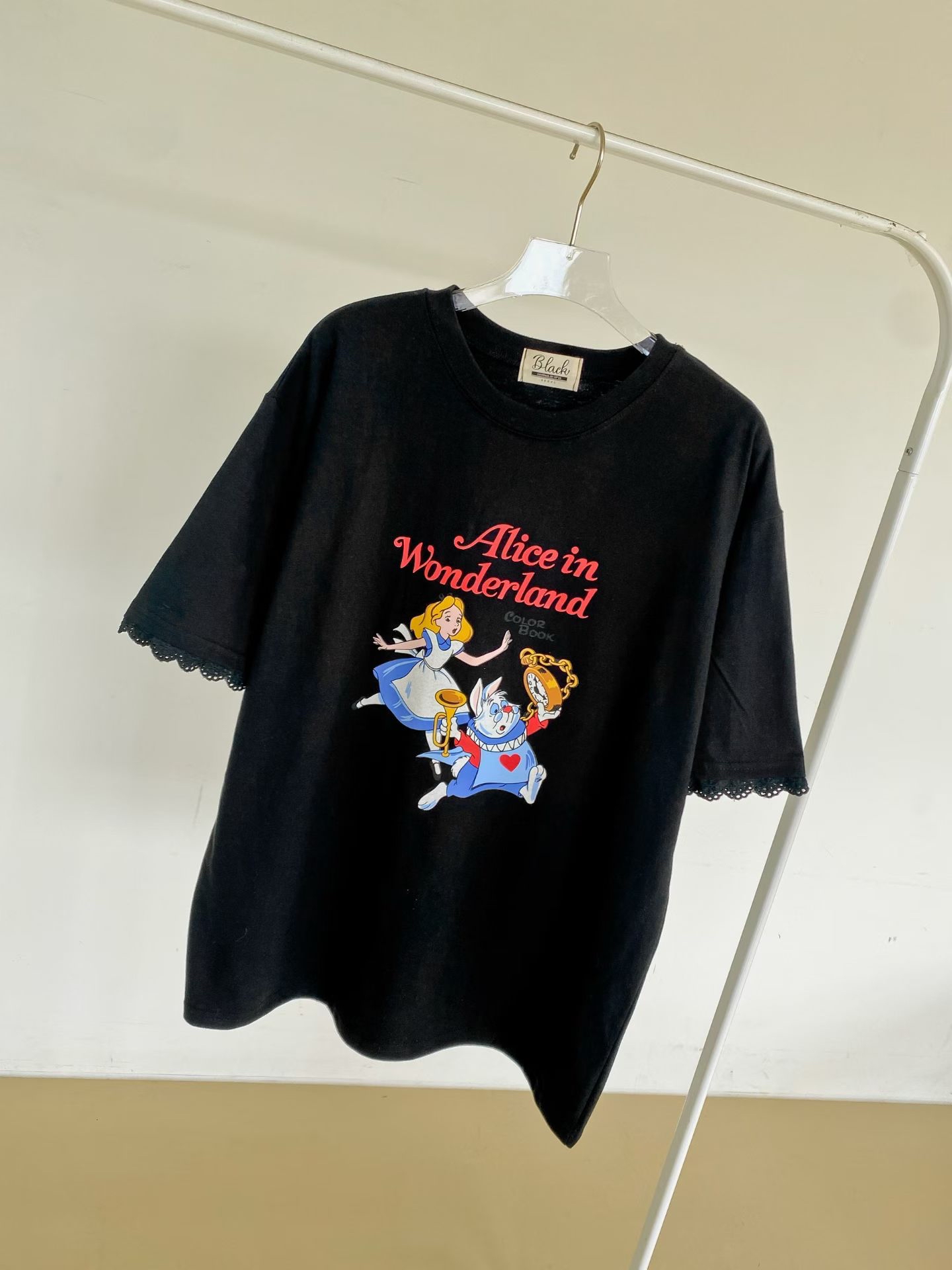NB10 Alice in wonderland Tee 
