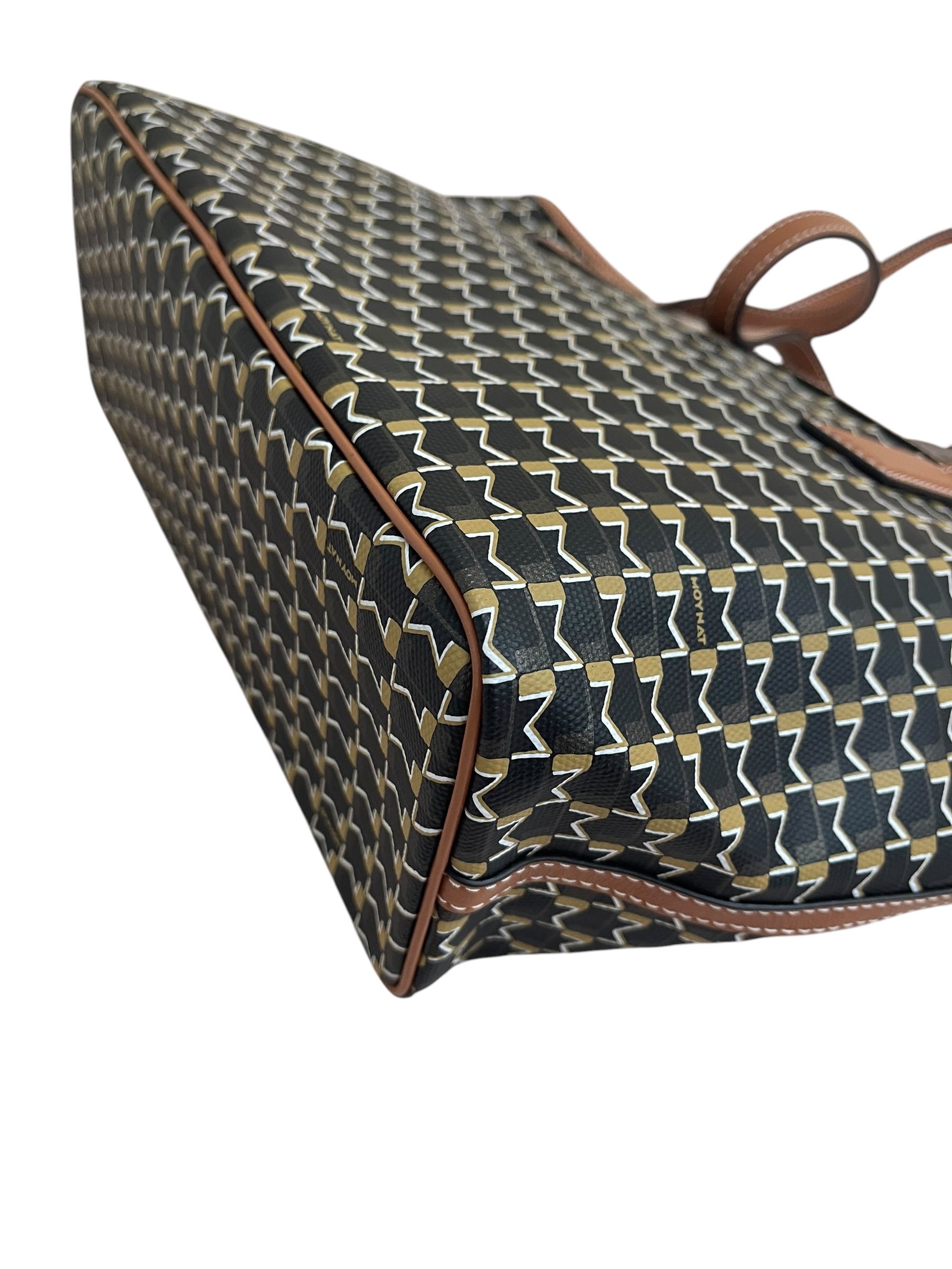 Pre-owned MOYNAT M Tote MM / Product Code: 062101