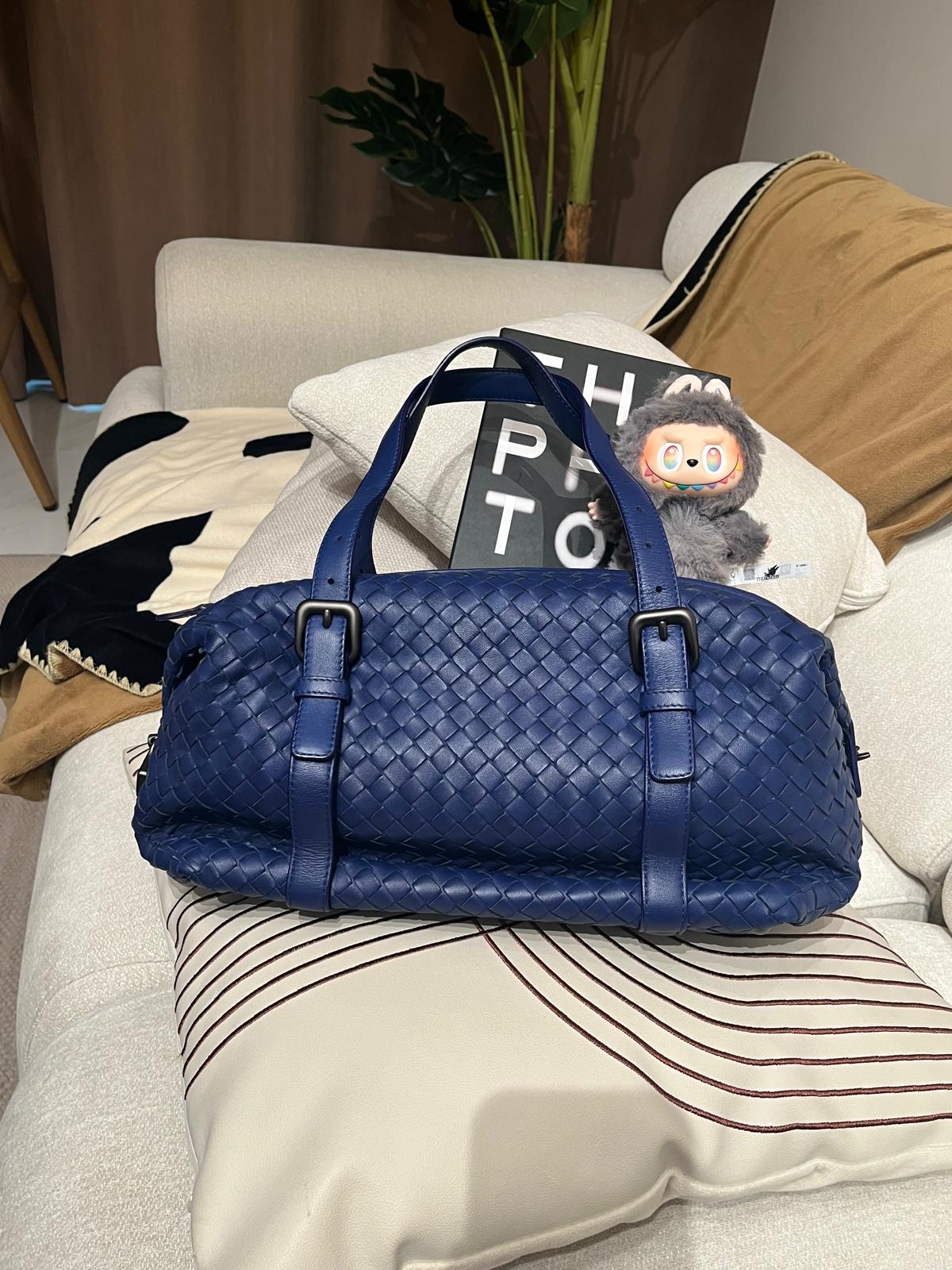 Bottega Veneta Bv shoulder bag 100%Authentic ,98%new ✅Dust bag