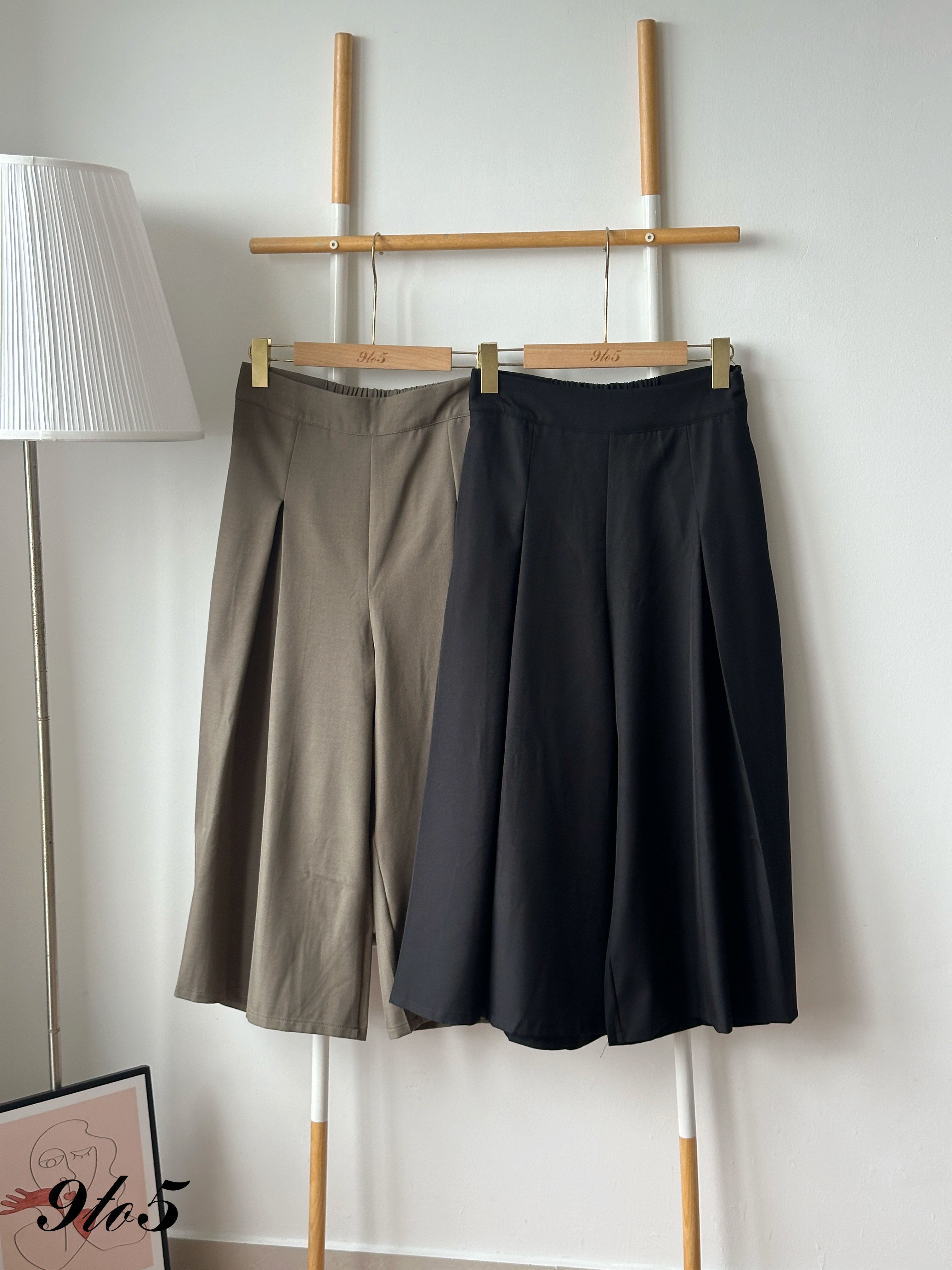 S1960 Pleated Cropped Pants - Black & Brown