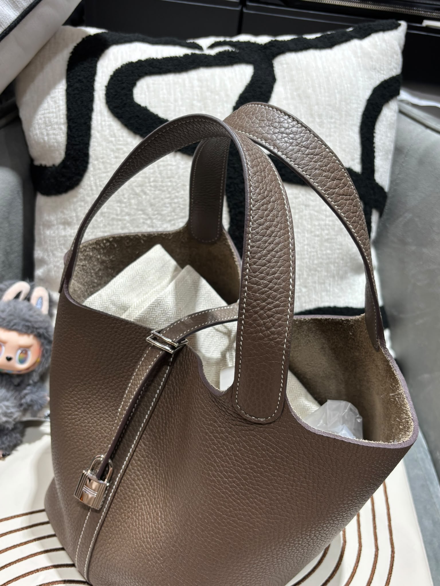 Hermes Picotin 22 Stamp Y Etoupe 100%Authentic, 95%New ✅Key Lock ✅Dust bag