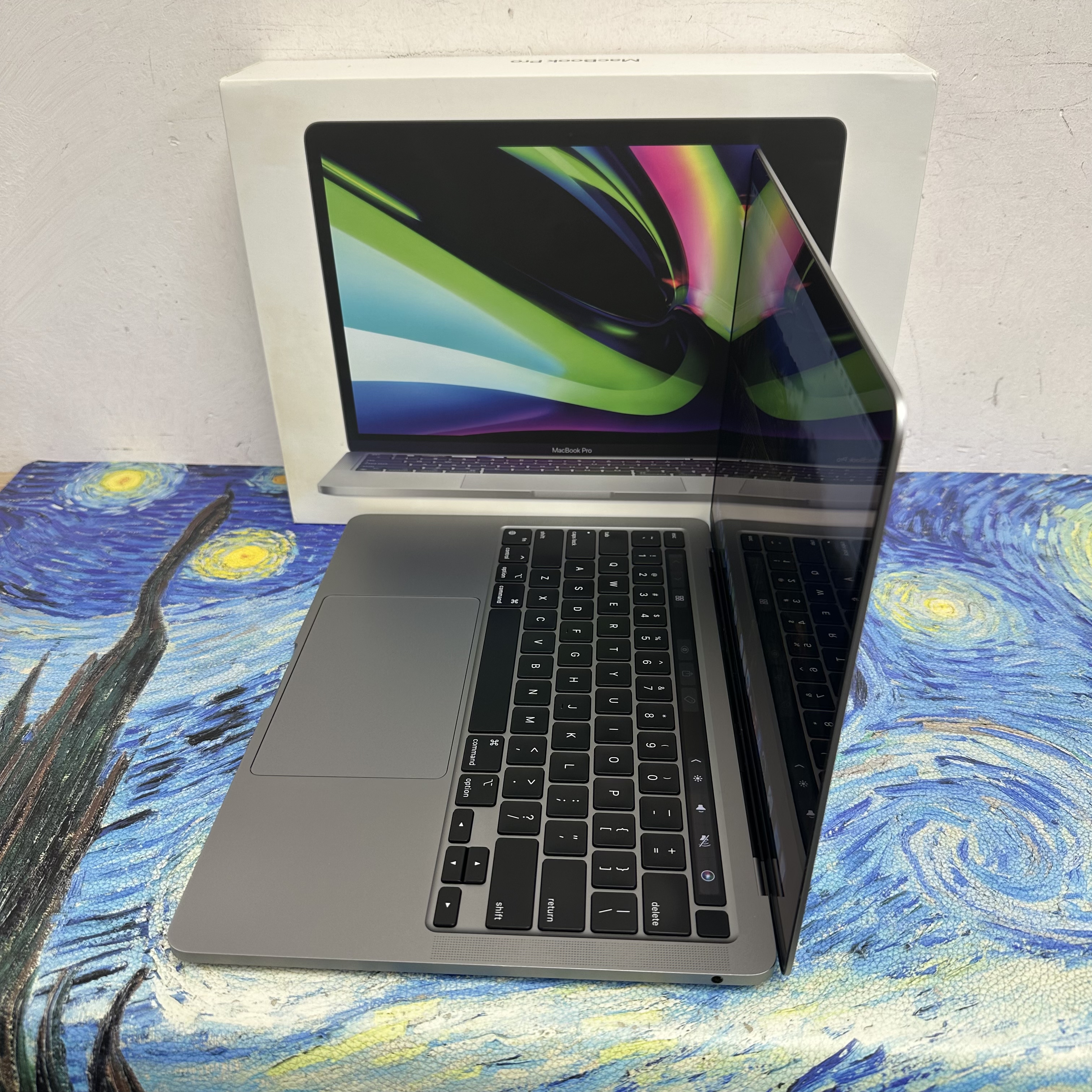 #5961 Apple MacBook Pro/APPLE Retina/M2 CPU/16GB Ram/512GB SSD/Touch ID/Touch Bar/13.3吋Mon/ Laptop / Notebook /文書機/ Movie / Netflix / Disney+ / MacBook M2 Pro 