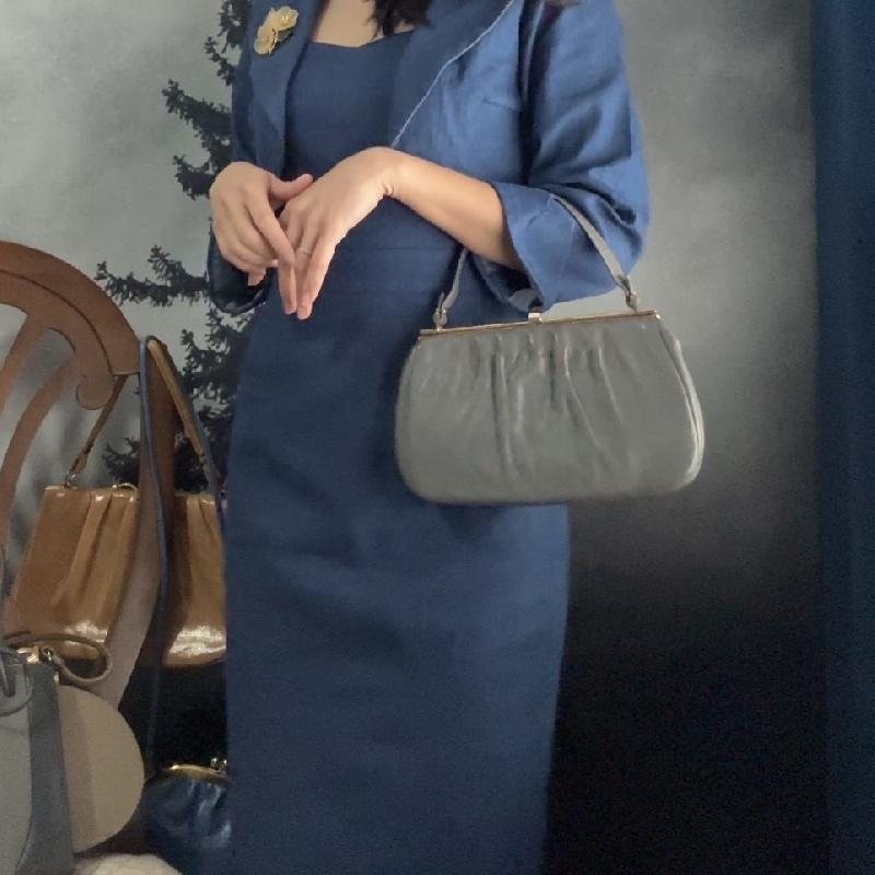 **Vintage C.a. 1960s American "Etra" Genuine Leather Handbag (MT2505 )