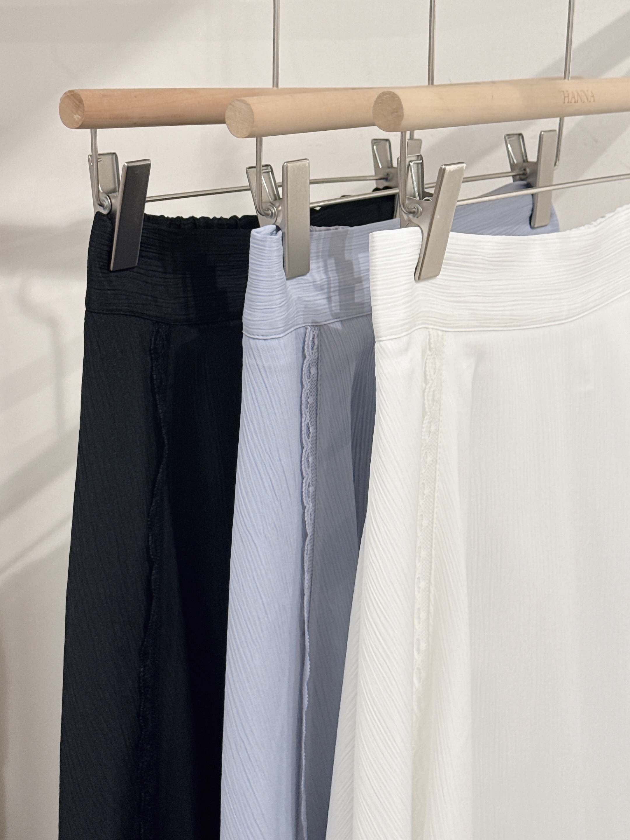 Elegant Skirt with Lace Edge